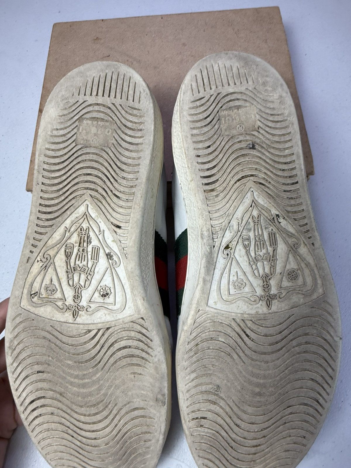 Gucci Mens Gucci Ace Embroidered Sneaker White Leather Snake Sz 8 Size US 8 / EU 41 - 14 Thumbnail