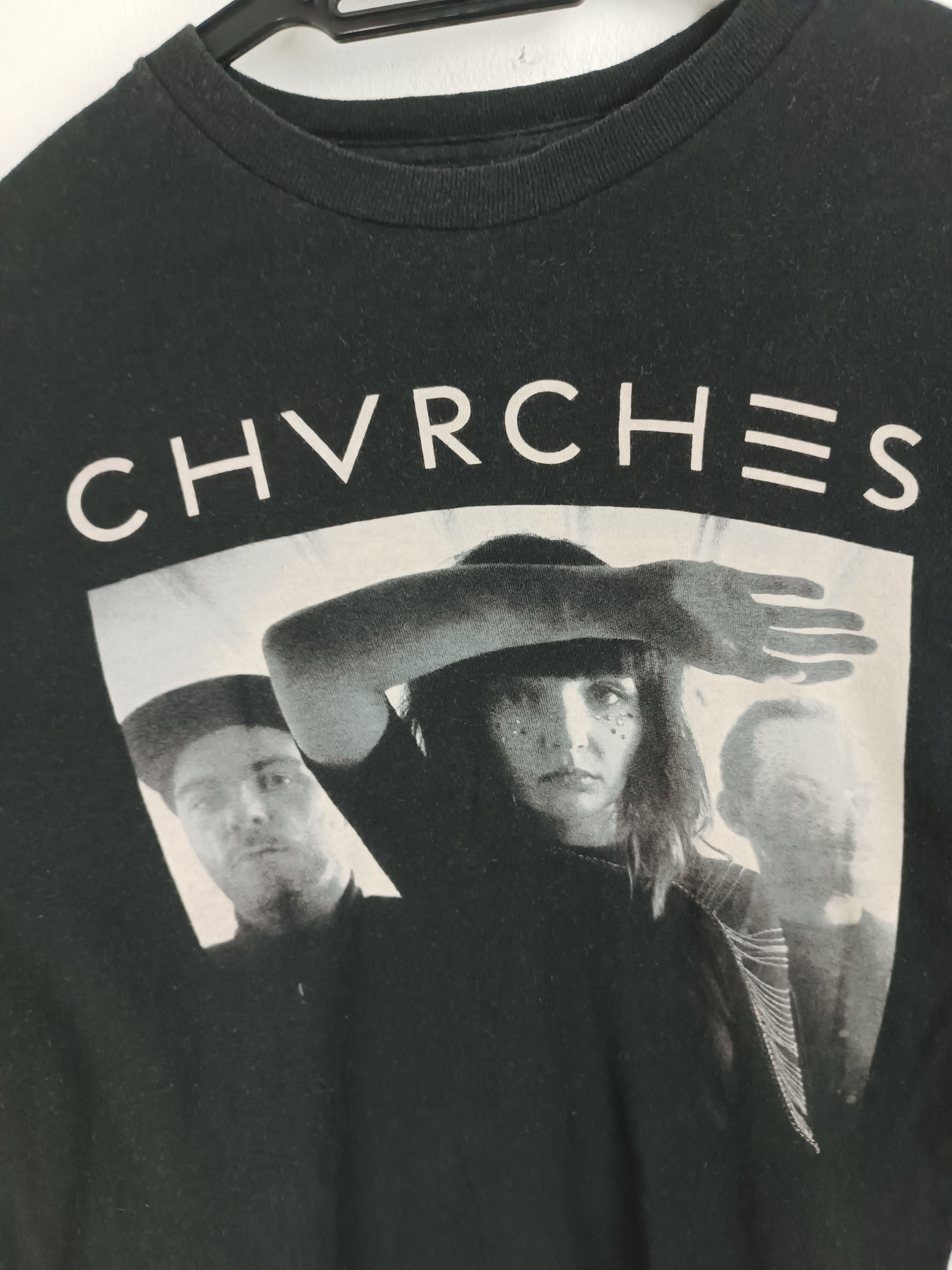 Band Tees VINTAGE CHVRCHES SYNTH POP alvvays pvris 1975 Size US S / EU 44-46 / 1 - 7 Thumbnail