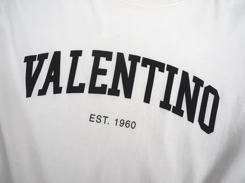 Valentino Valentino SS23 white LOGO short sleeve Size US S / EU 44-46 / 1 - 4 Thumbnail