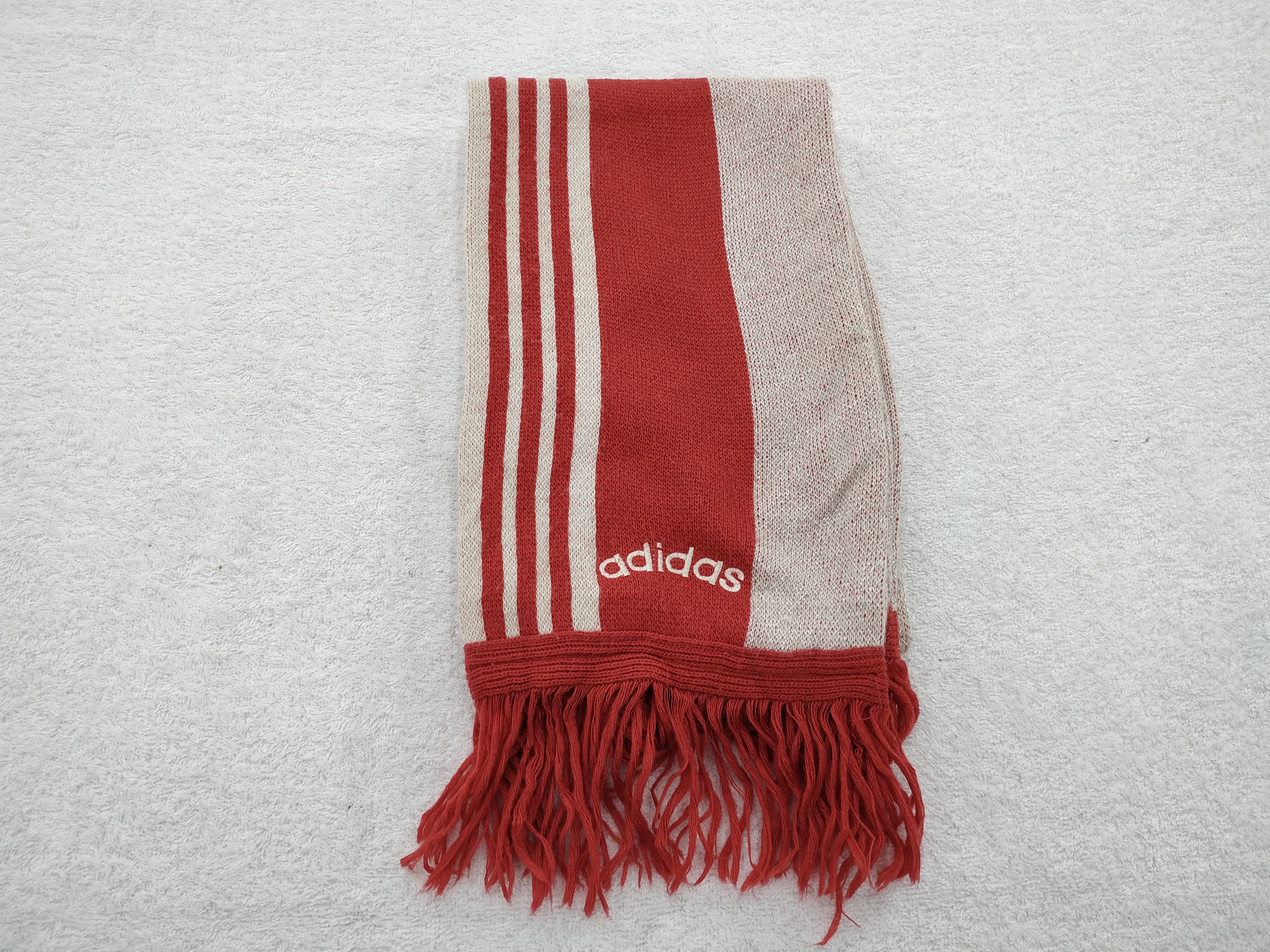 Adidas Vintage Adidas Scarf/Muffler/Neckwear MF063 Size ONE SIZE - 1 Thumbnail