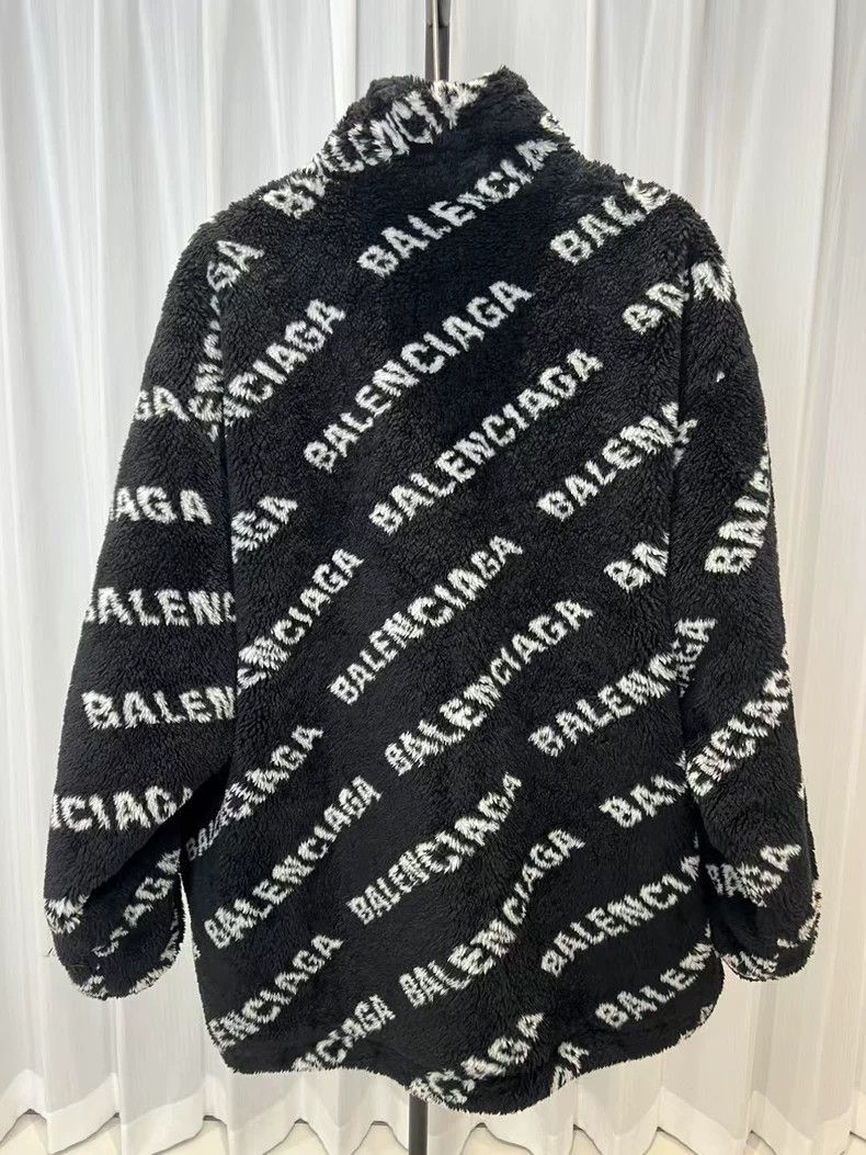 Balenciaga Balenciaga Teddy Fur Jacket Full of Print jacket 2501-Nexta Size XXS / US 00 / IT 34 - 2 Thumbnail