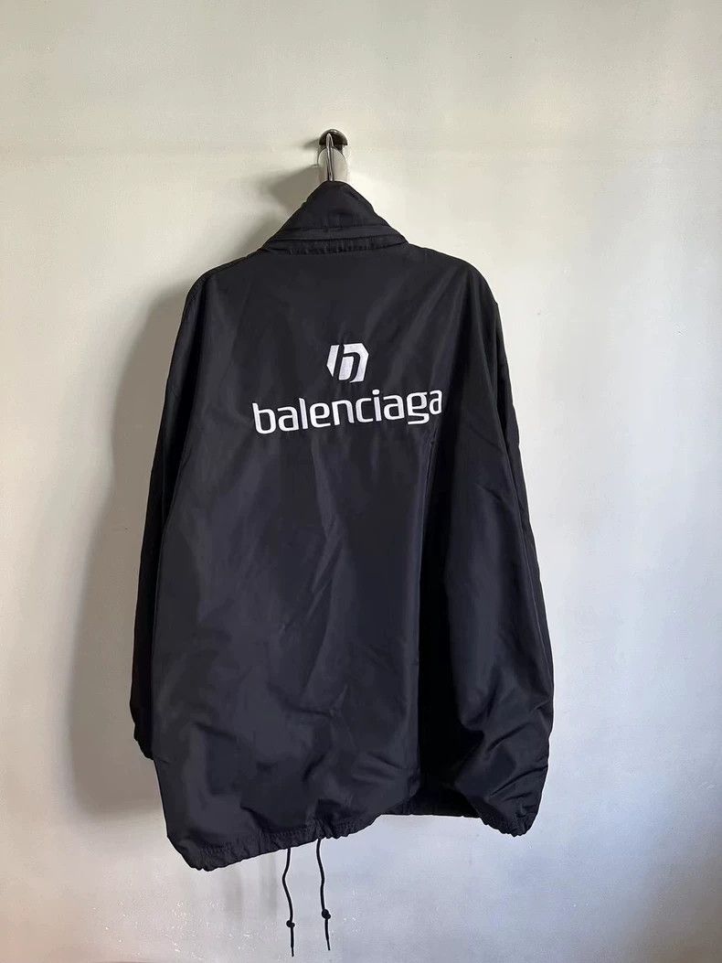 Balenciaga Balenciaga size 38 Football assault jacket Size US S / EU 44-46 / 1 - 1 Thumbnail