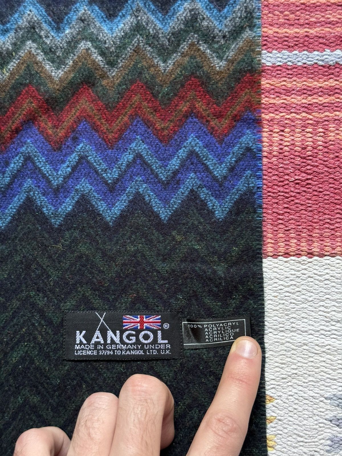 Vintage Vintage 00’s Kangol y2k Aztec Navy Scarf Size ONE SIZE - 4 Thumbnail