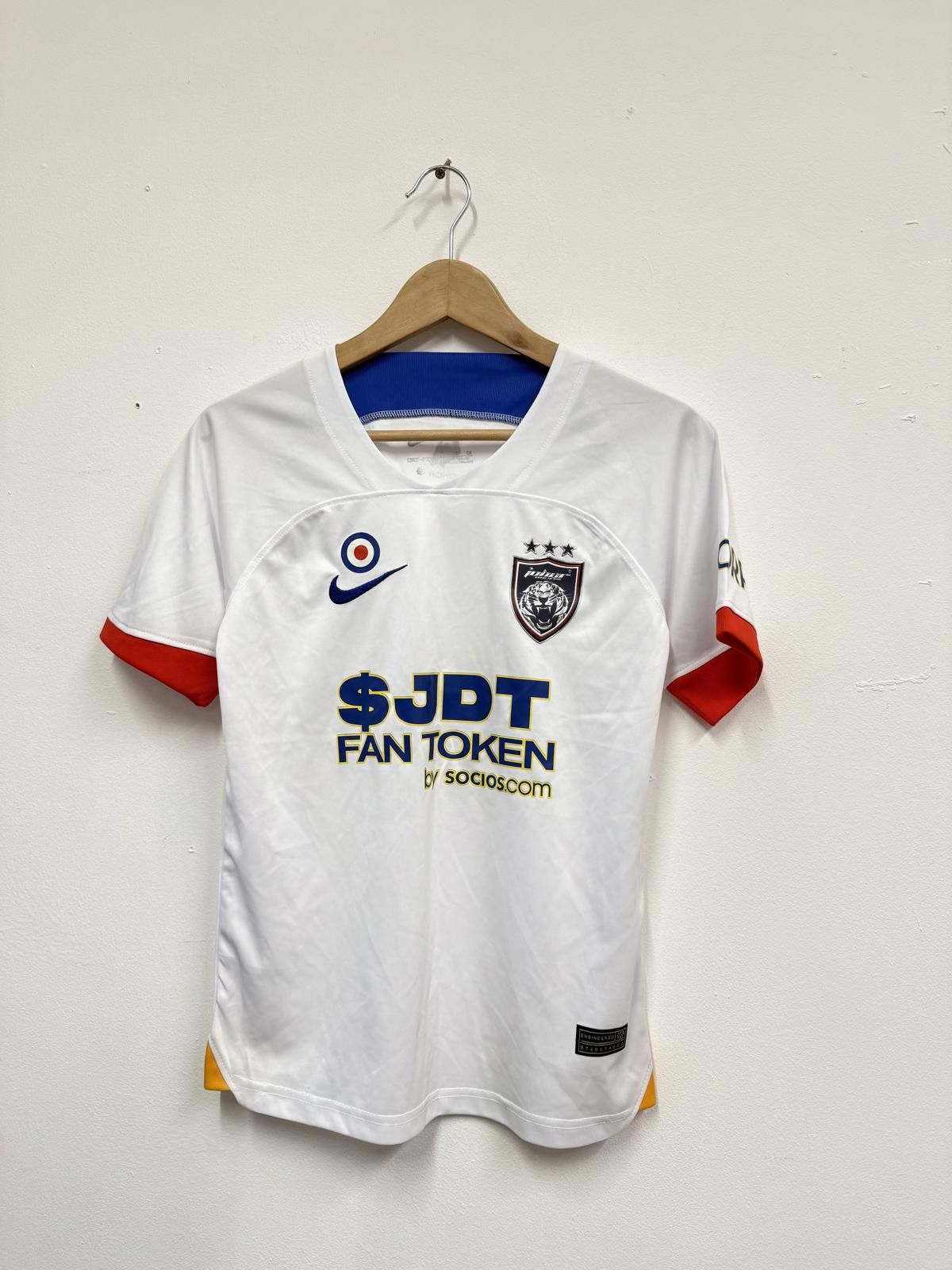 Nike Nike Men's Football Jersey White with Red and Blue Accents Size US S / EU 44-46 / 1 - 1 Thumbnail