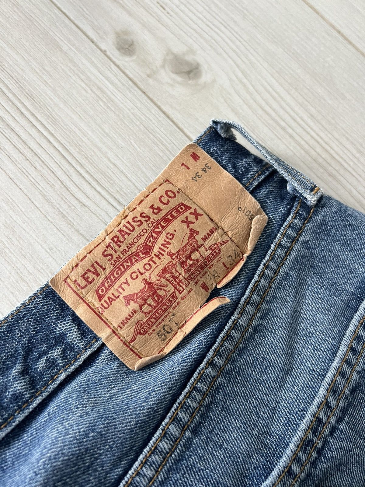 Levi's Vintage Levis 501 Blue Denim Jeans Size US 34 / EU 50 - 8 Thumbnail