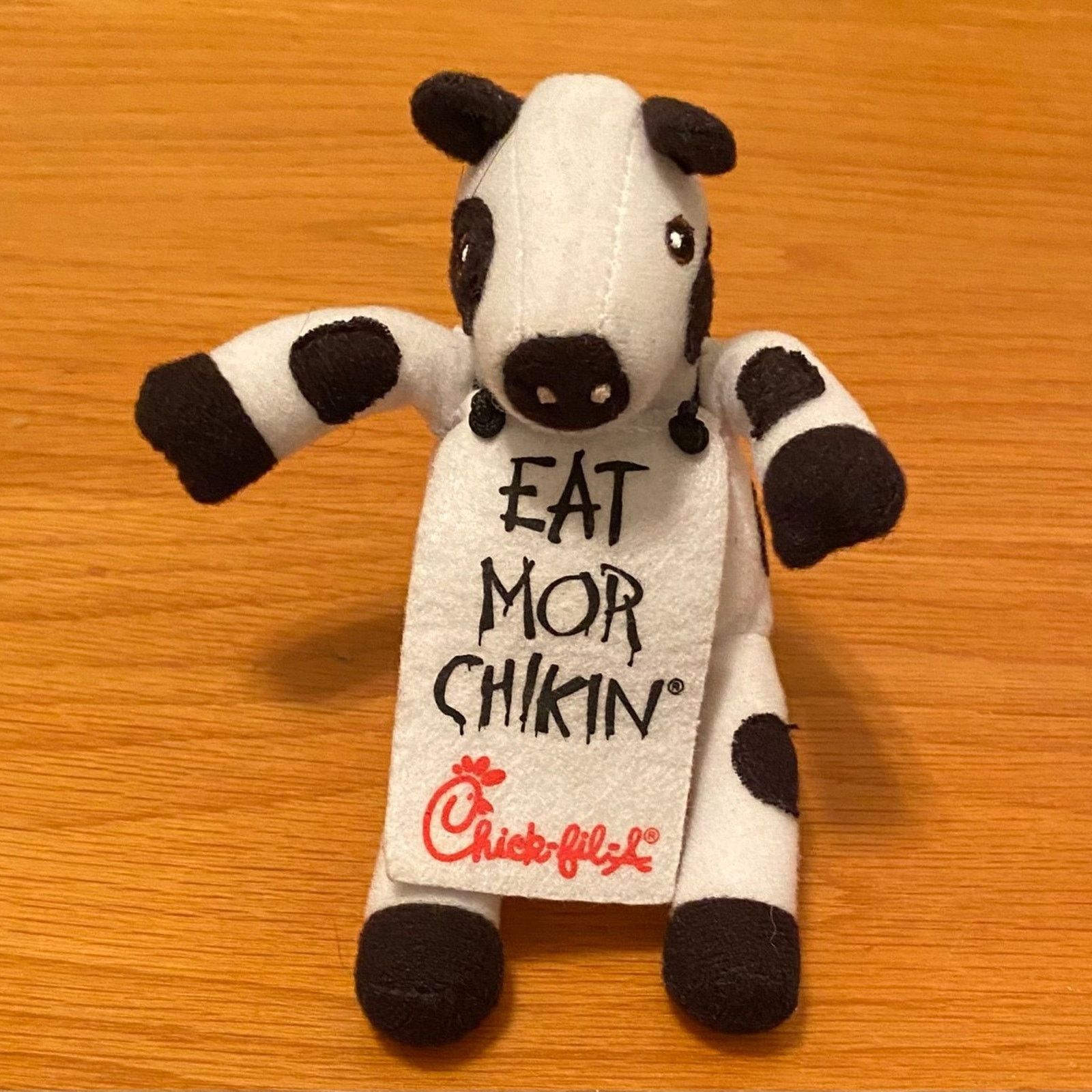 Fila Chick Fila Cow 2006 Plush Small Stuffed Animal Toy DV60 Size ONE SIZE - 1 Thumbnail
