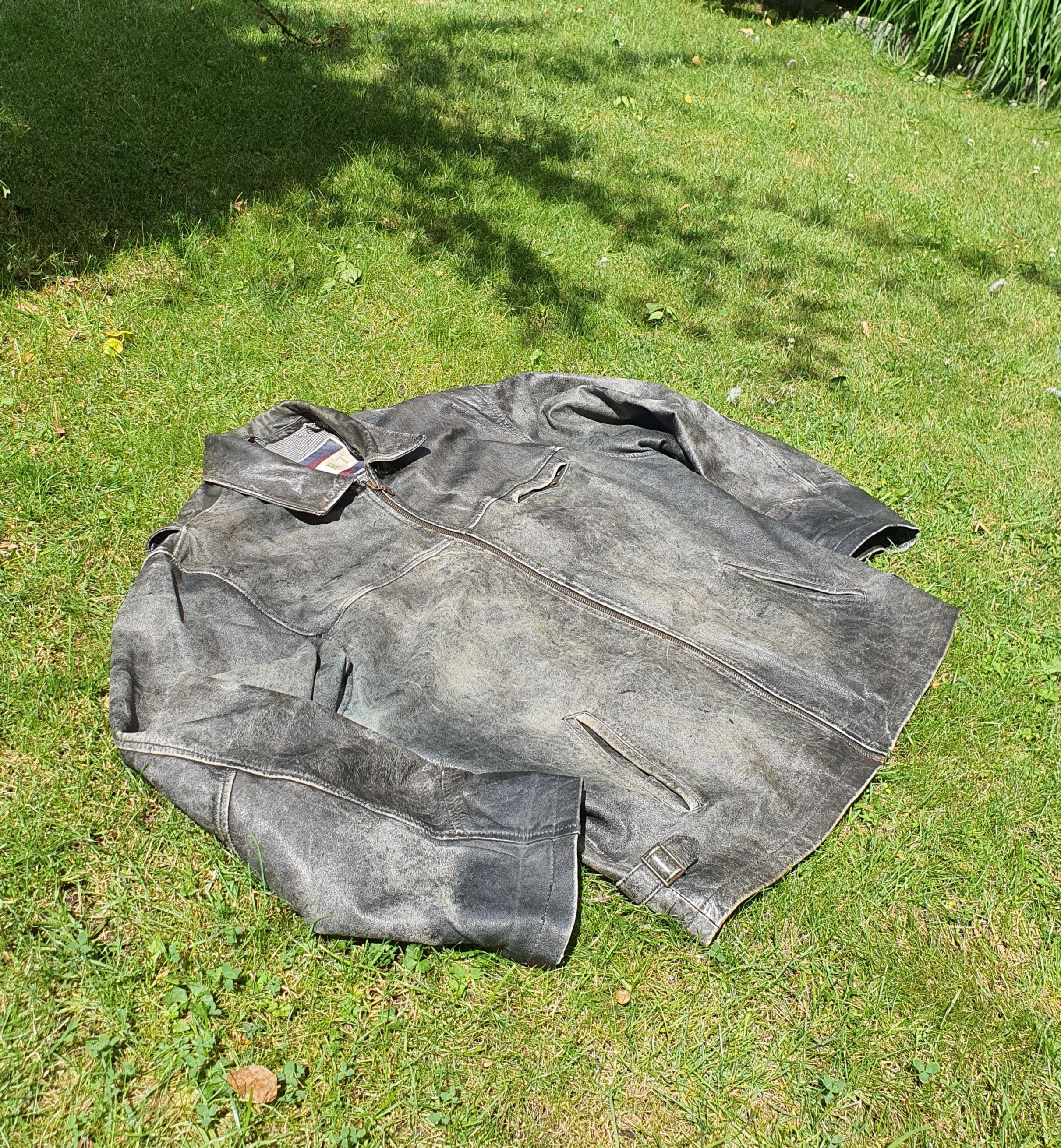 Genuine Leather Vintage faded leather jacket Size US XXL / EU 58 / 5 - 1 Thumbnail