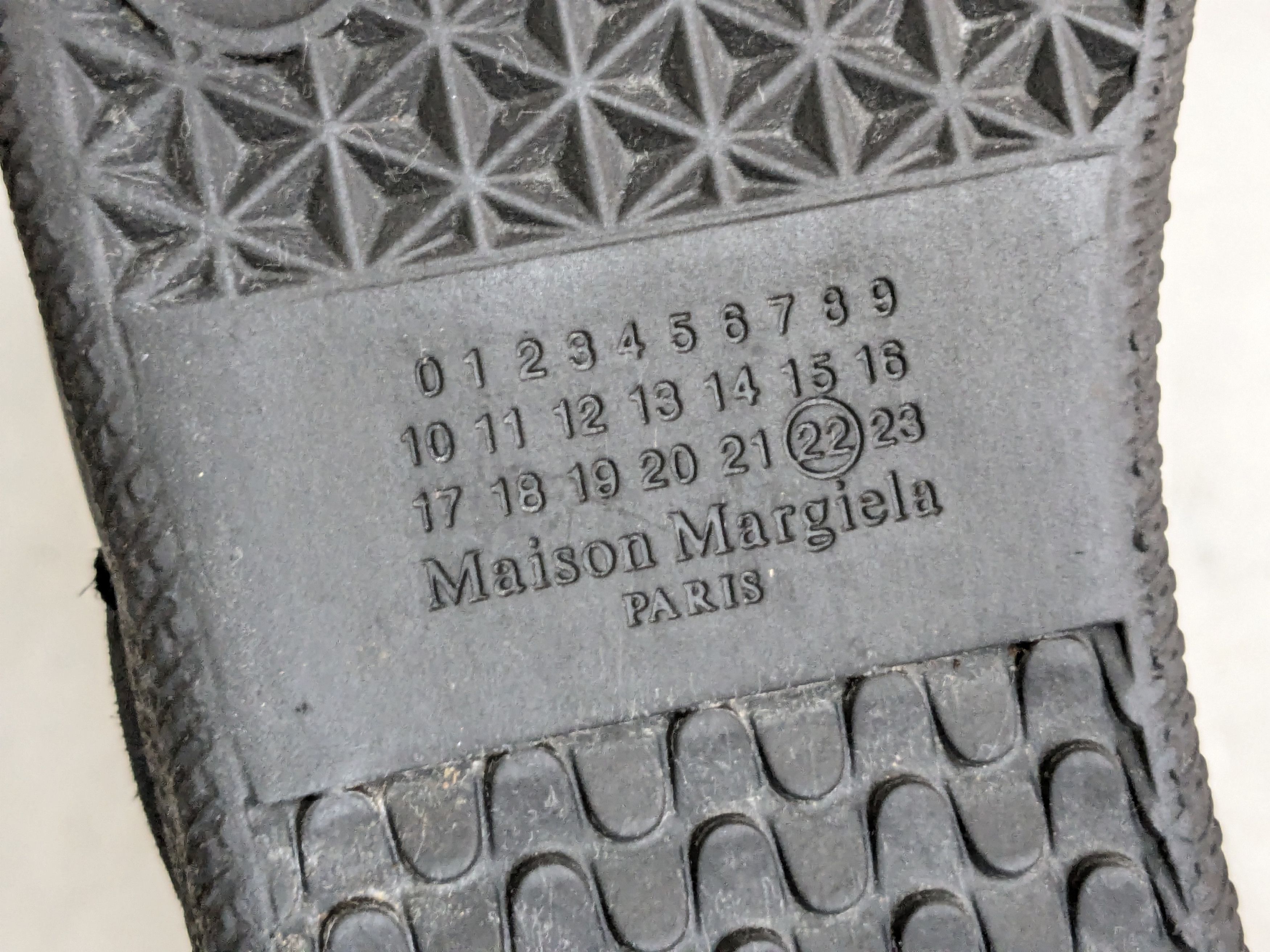 Maison Margiela Maison Margiela Replica GAT Black 10 43 Low Tops Size US 10 / EU 43 - 17 Thumbnail