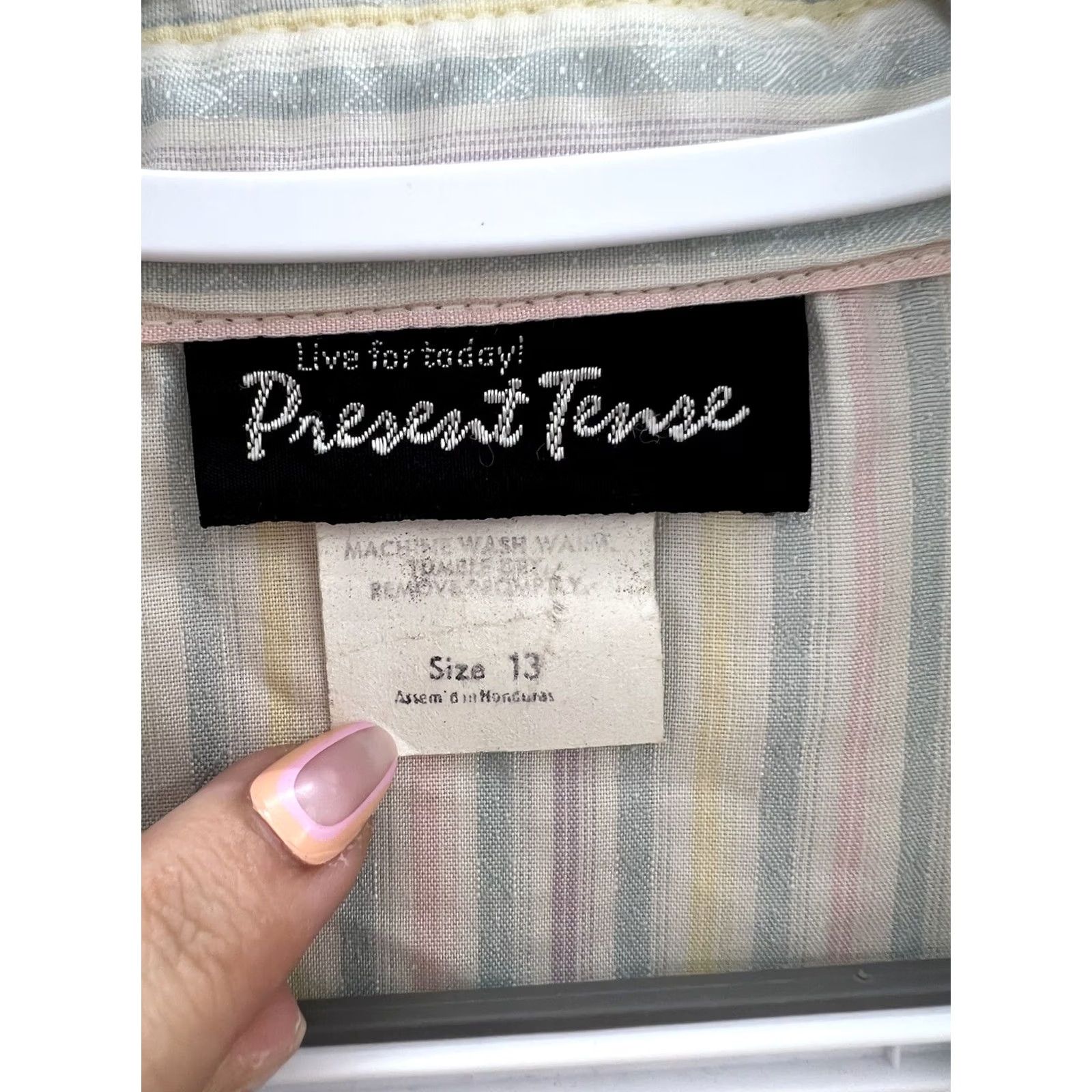 Vintage VINTAGE Present Tense Shirt Size 13 White Striped Short Sleeve Button Up Womens Size XL / US 12-14 / IT 48-50 - 4 Thumbnail