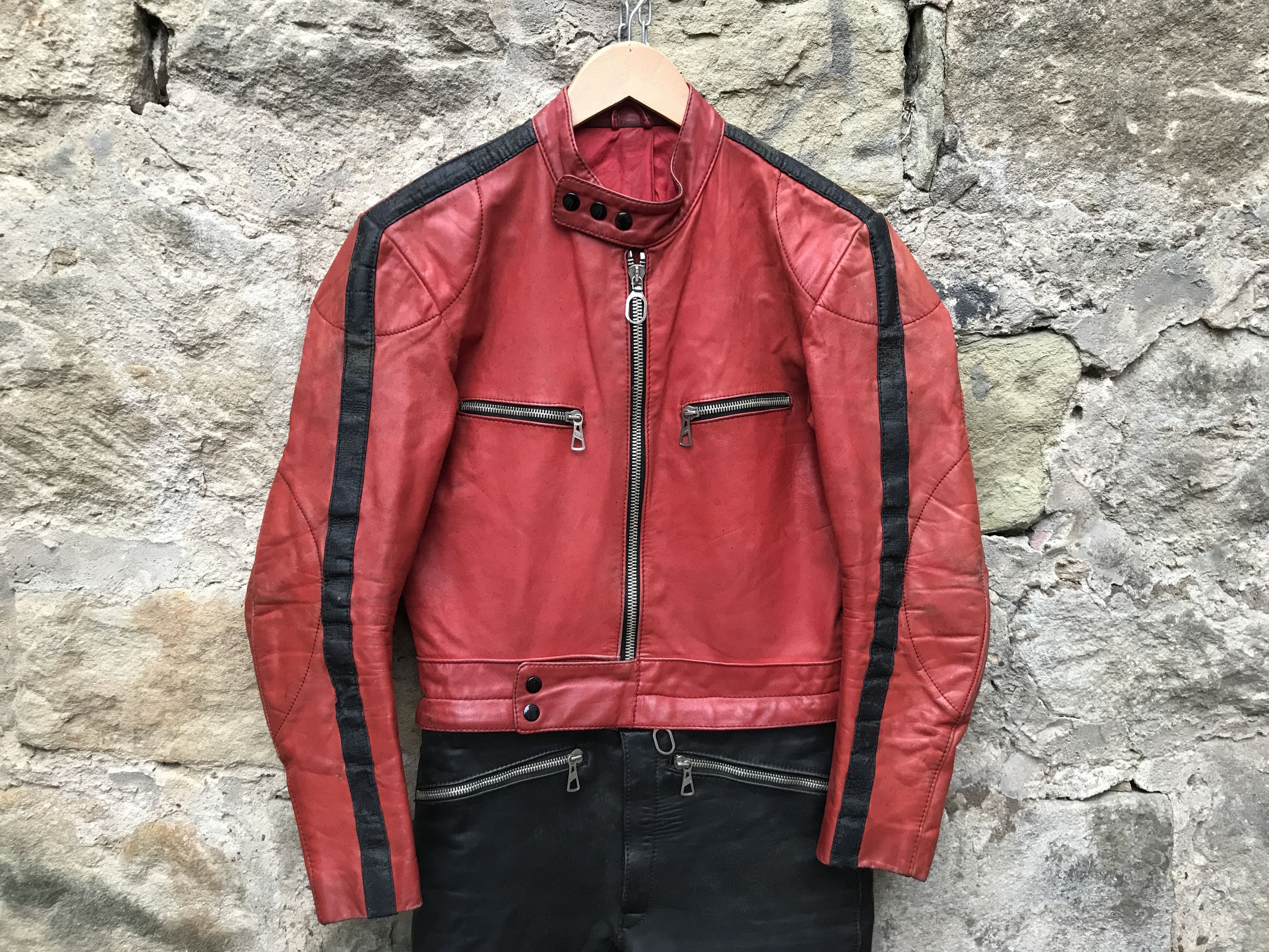 Vintage 70s Kombi Harro Distressed Leather Biker Jacket/ Racing Suit Size US S / EU 44-46 / 1 - 3 Thumbnail