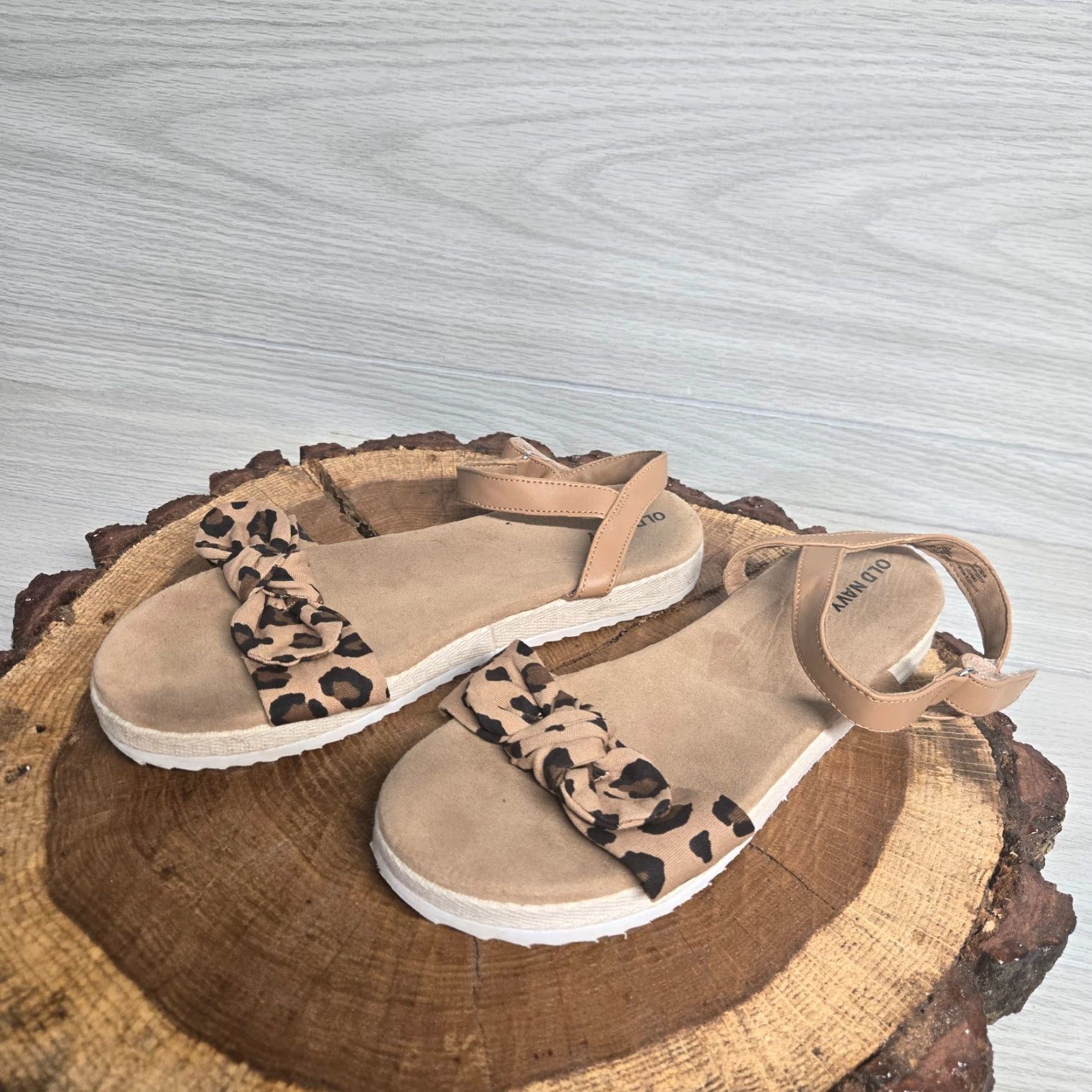 Old Navy Old Navy Leopard Sandals Slip On Ankle Strap Adult Women's Size 5 Size US 5 / IT 35 - 2 Thumbnail