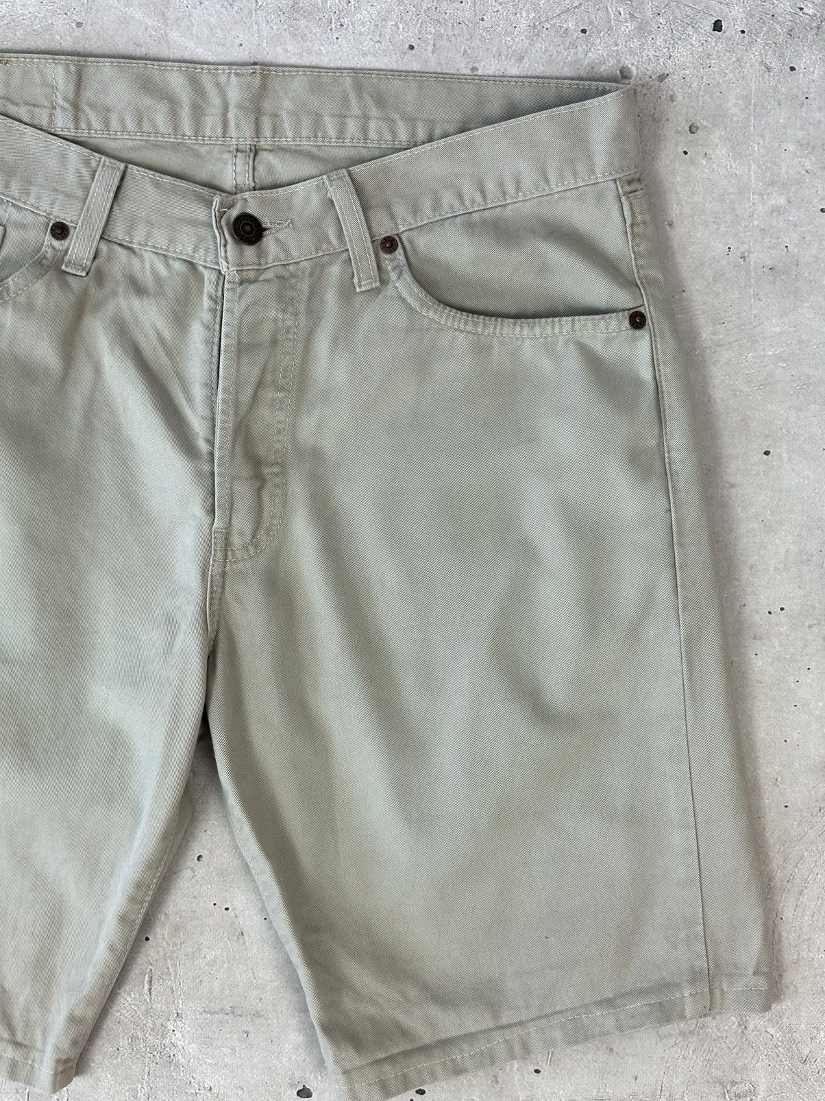 Levi's Levi’s 582 Vintage Beige Cotton Men’s Shorts Size US 32 / EU 48 - 4 Thumbnail