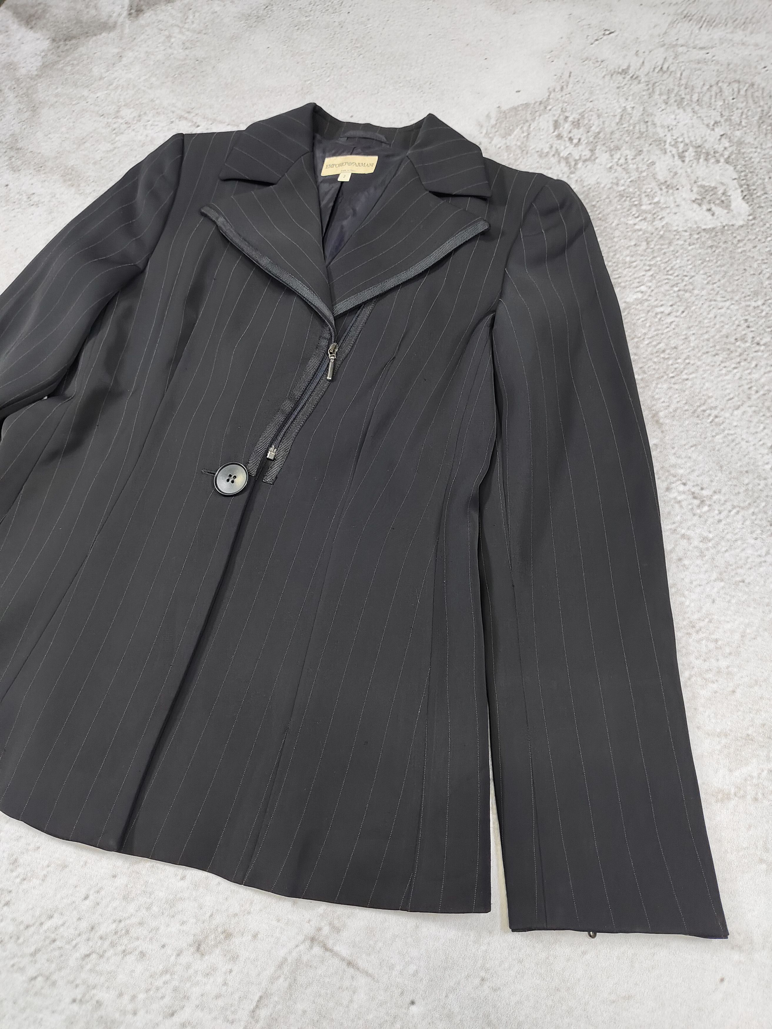 Emporio Armani 00s E.A- Archive Asymmetrical Pinstripe Sculpted Tailoring Size M / US 6-8 / IT 42-44 - 6 Thumbnail