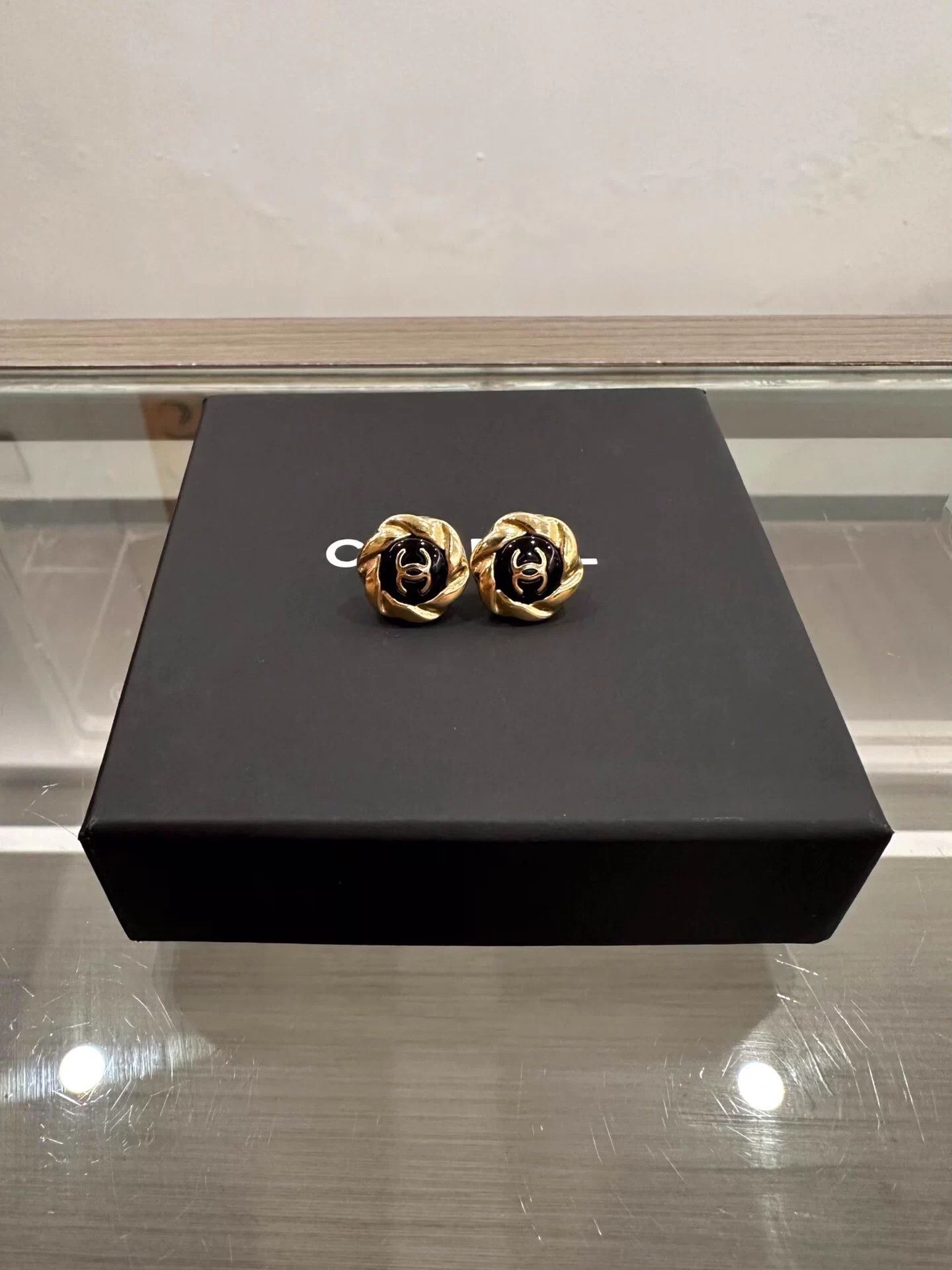 Chanel Chanel Black Gold Camellia Double C Logo Earrings Size ONE SIZE - 1 Thumbnail