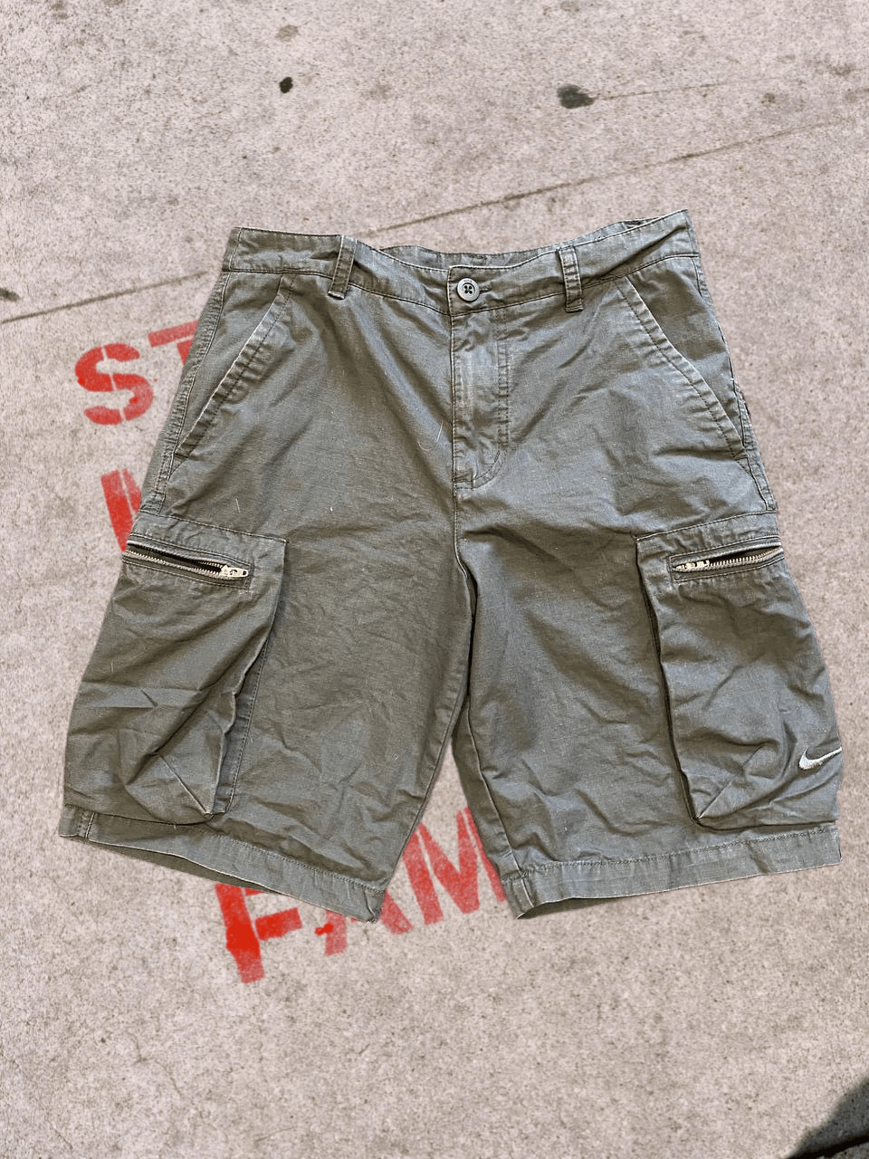 Nike NIKE Men’s Cargo Shorts Everyday Wear Size US 30 / EU 46 - 1 Thumbnail