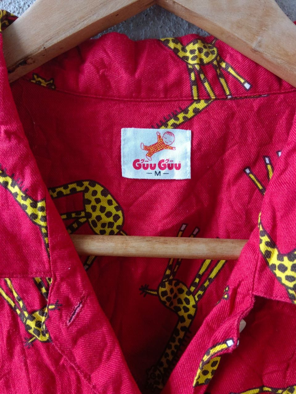GU × Japanese Brand Guu Guu Shirt Giraffe Pattern Size M Made in Japan Size US M / EU 48-50 / 2 - 5 Thumbnail