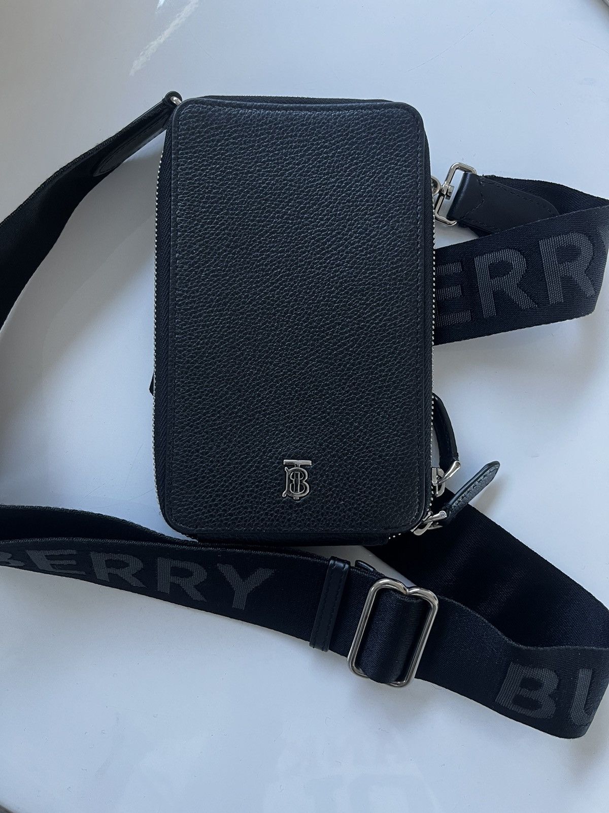 Burberry BURBERRY Black Leather Phone Shoulder Bag Size ONE SIZE - 2 Thumbnail