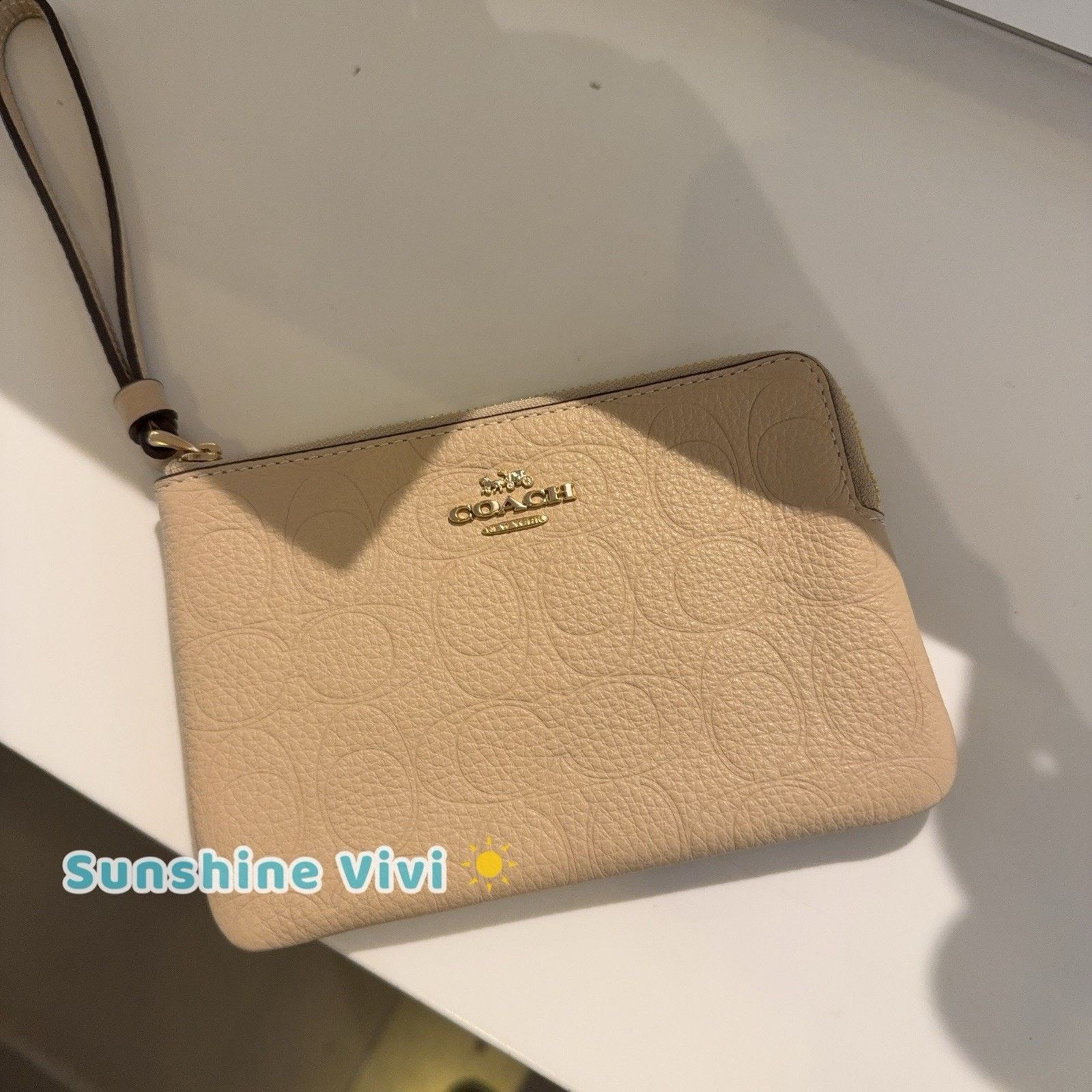 Coach NWT Coach Corner Zip Wristlet In Signature Leather Oat CCJ73 Size ONE SIZE - 2 Thumbnail
