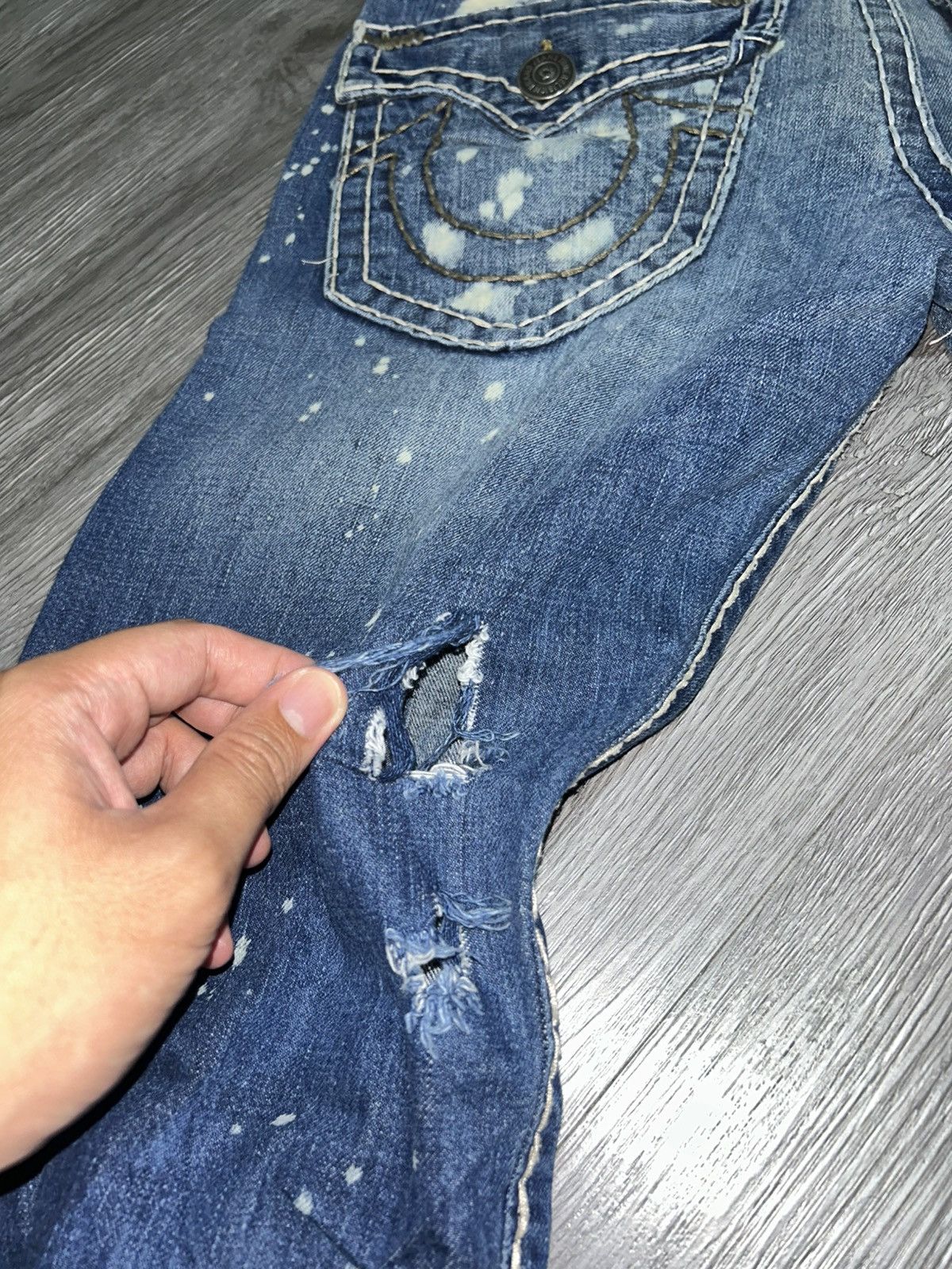True Religion True Religion Ricky Super-T Distressed Jeans Size US 32 / EU 48 - 16 Thumbnail
