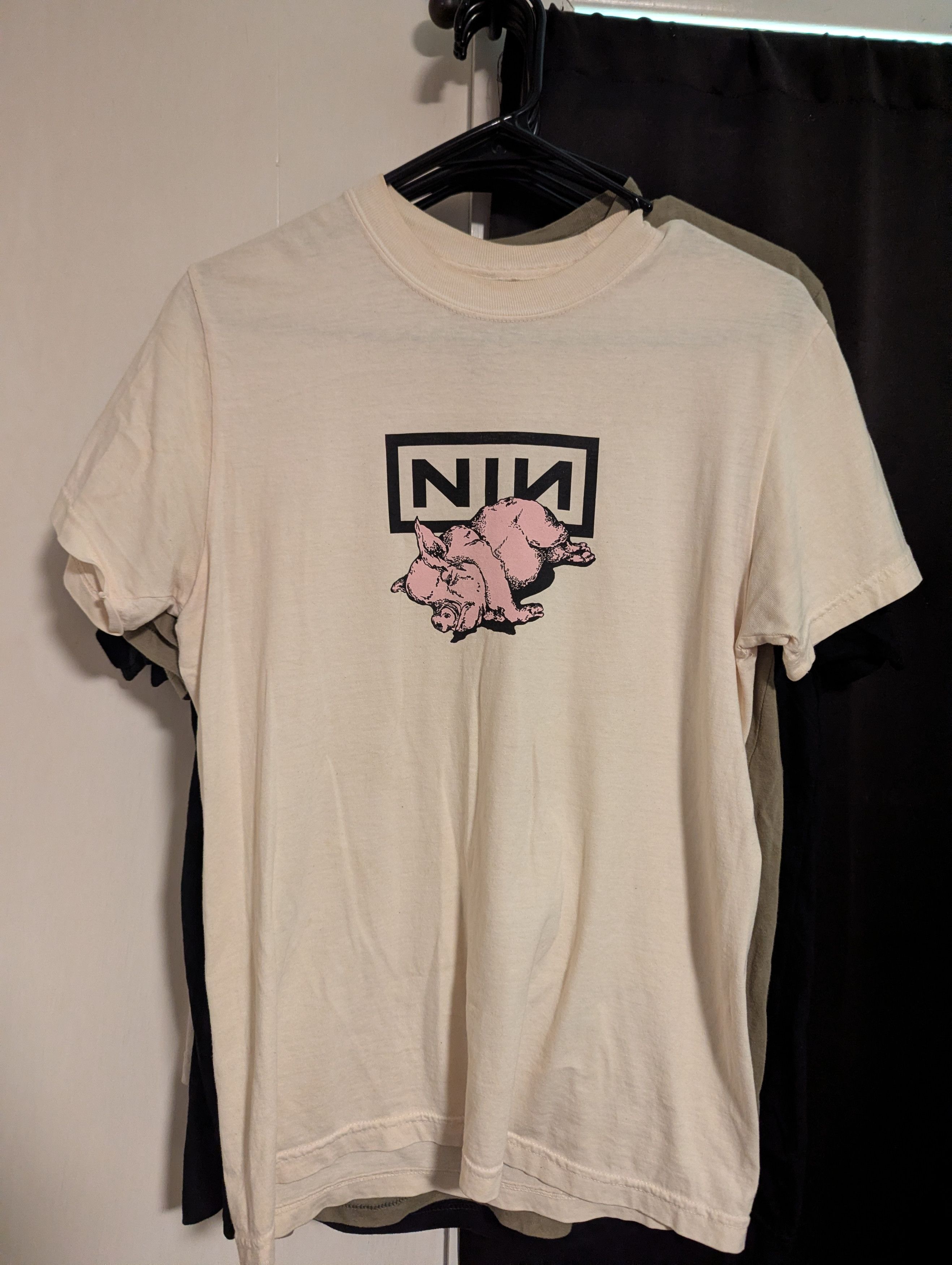 Gildan Nine inch nails x Welcome - Piggy (SMALL) Size US S / EU 44-46 / 1 - 1 Thumbnail