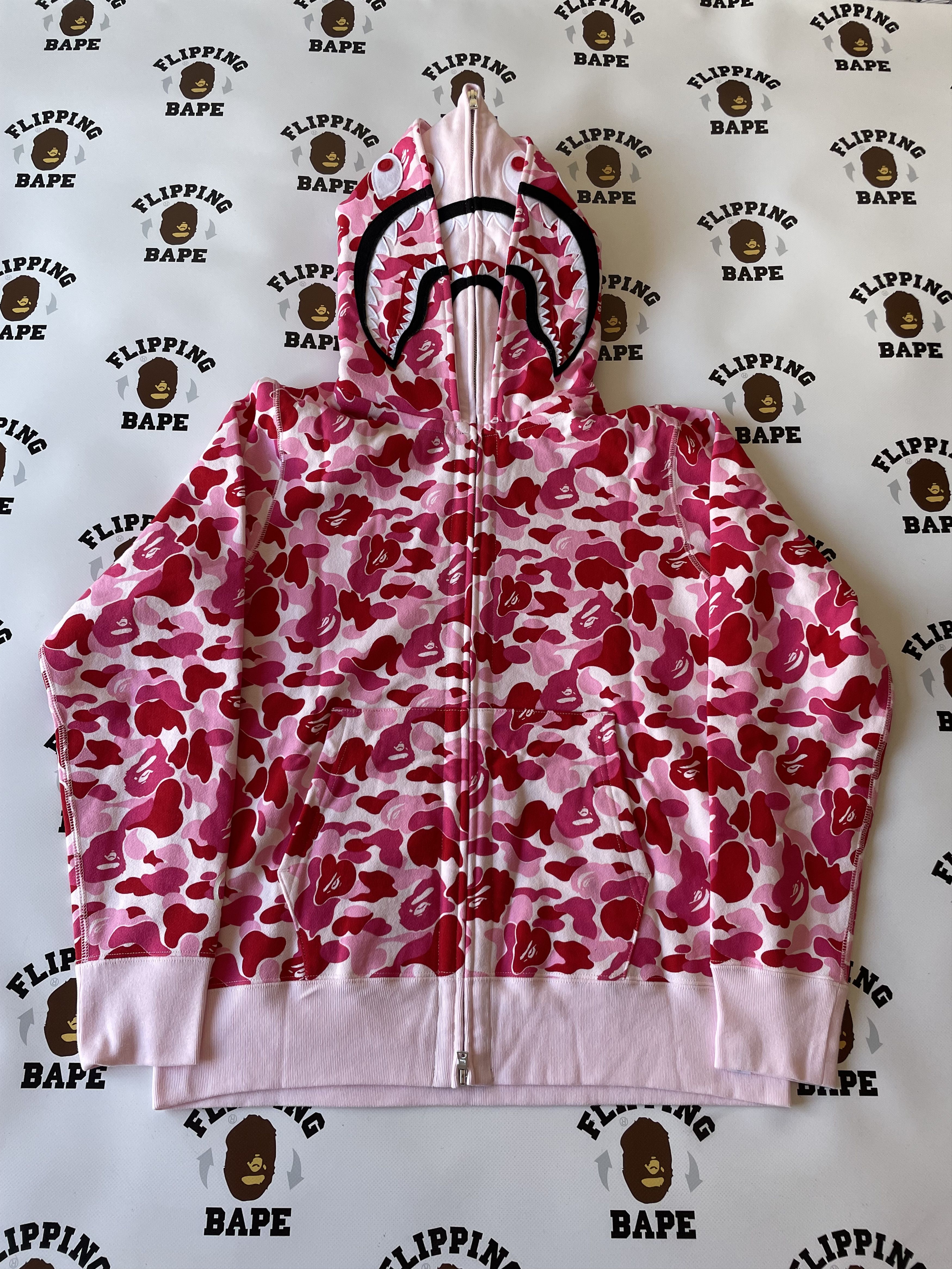 未使用 BAPE シャークフード パーカー ピンク/ブルー M A BATHING APE シャークフード パーカー ピンク M - メルカリ