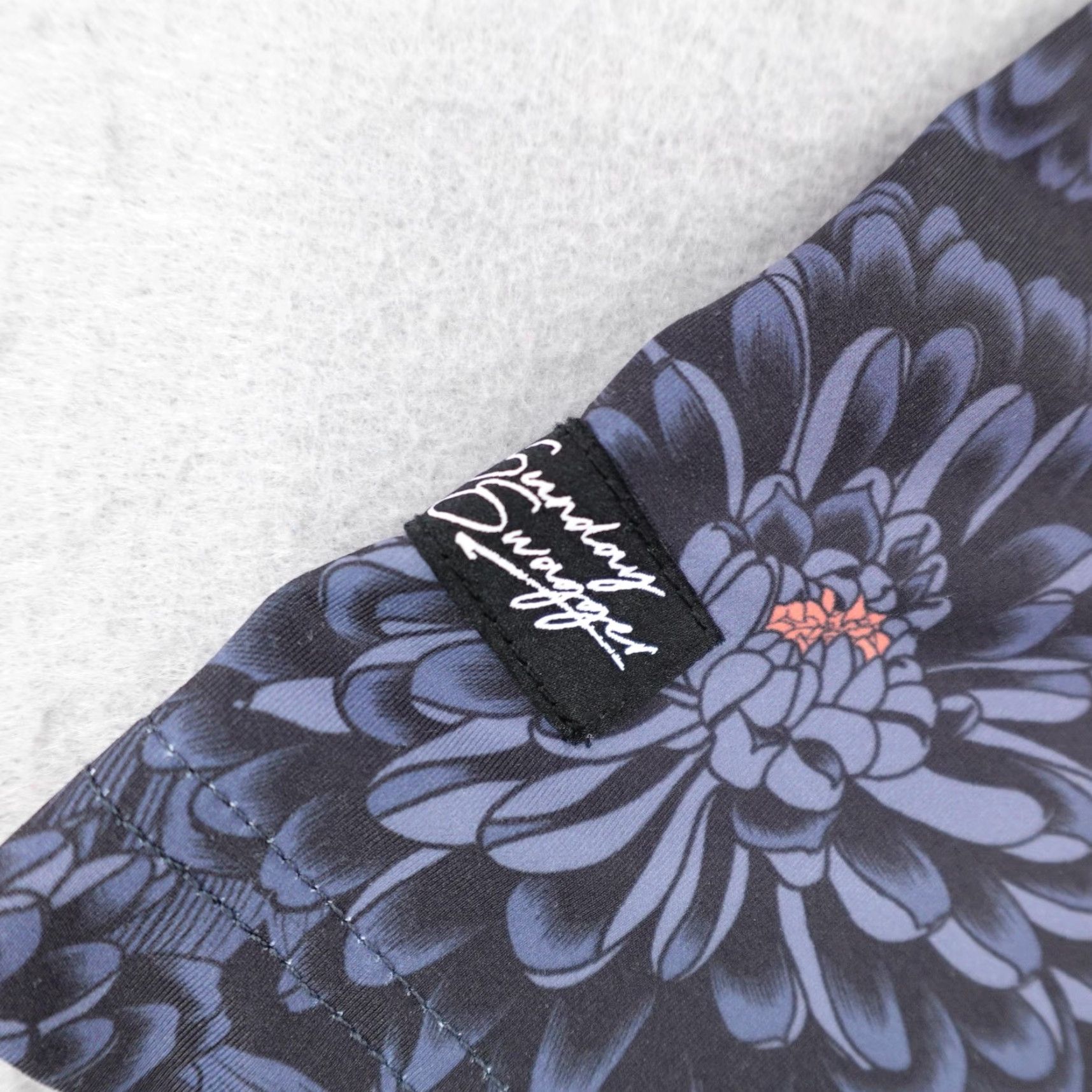 Vintage Sunday Swagger Polo Shirt XL Mens Blue Gray Floral Print Performance Golf Flex Size US XL / EU 56 / 4 - 4 Thumbnail