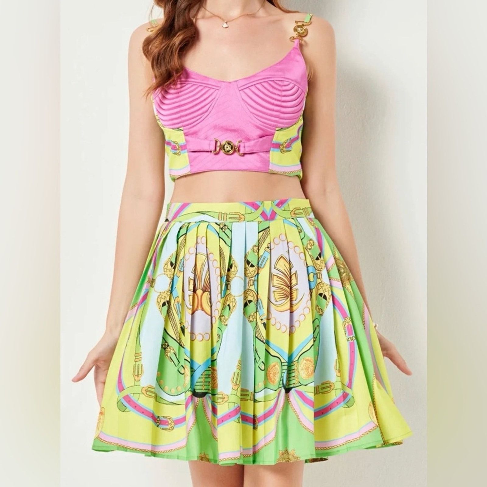 Other Vibrant Multicolor Pleated set. Top size M skirt size S Size S / US 4 / IT 40 - 2 Thumbnail