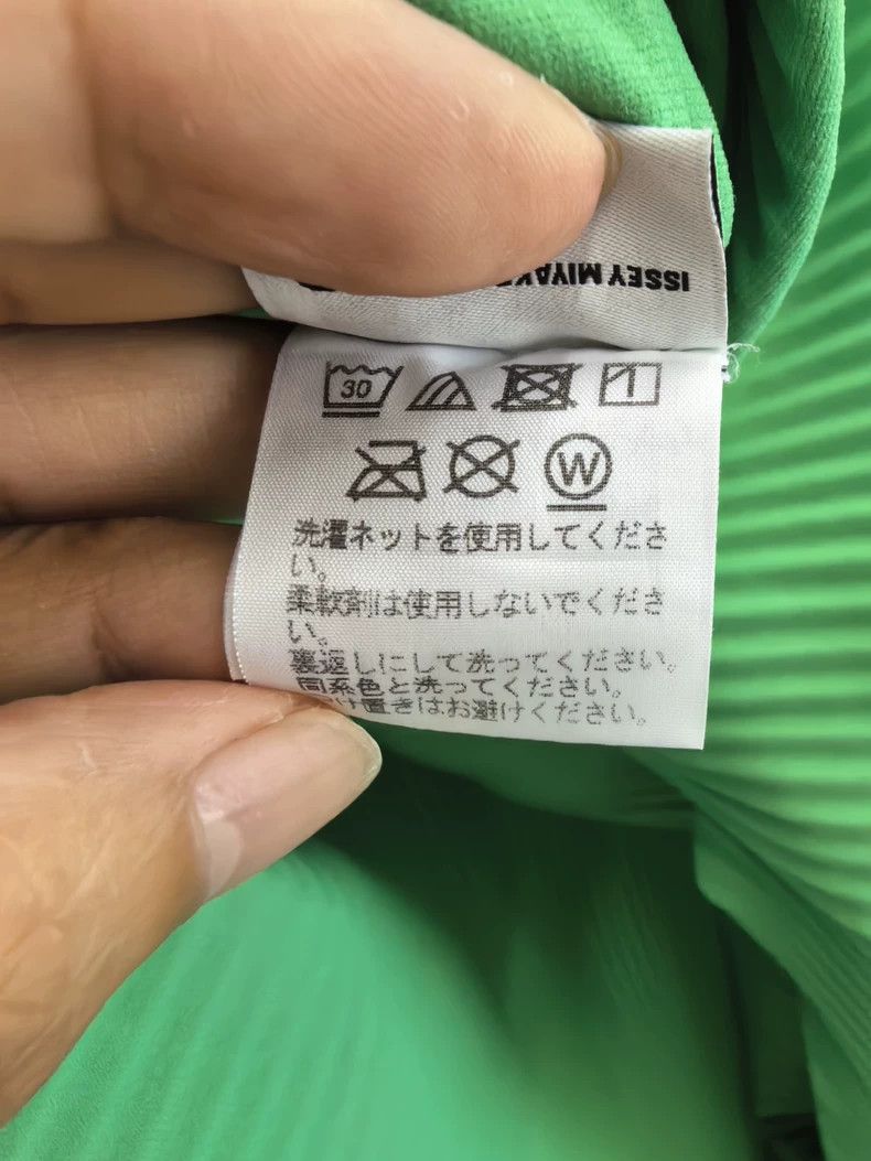 Issey Miyake Issey Miyake size:one size Green pleated dress Size XS / US 0-2 / IT 36-38 - 4 Thumbnail
