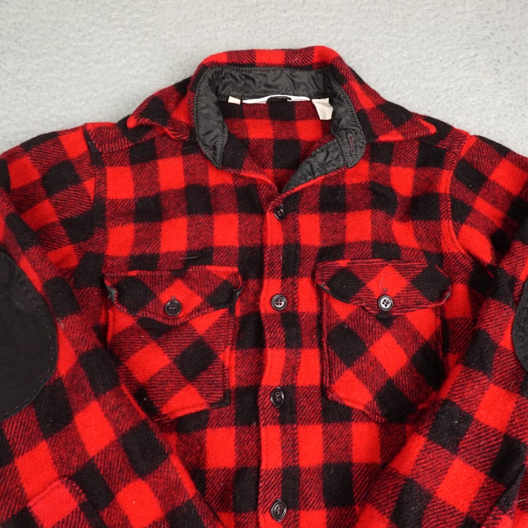 Vintage VINTAGE Woolrich Jacket Mens M Red Black Buffalo Plaid Wool Workwear Elbow Shirt Size US M / EU 48-50 / 2 - 4 Thumbnail