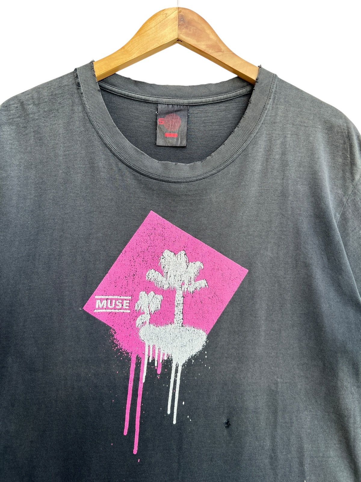 Vintage Vintage Muse Supermassive Distressed Sunfaded Black Tee Size US L / EU 52-54 / 3 - 4 Thumbnail