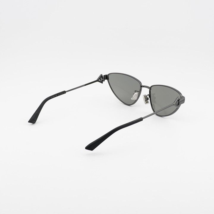 Bottega Veneta Bottega Veneta BV1186S 001 Sunglasses Ruthenium Cat Eye Fram Size ONE SIZE - 7 Thumbnail