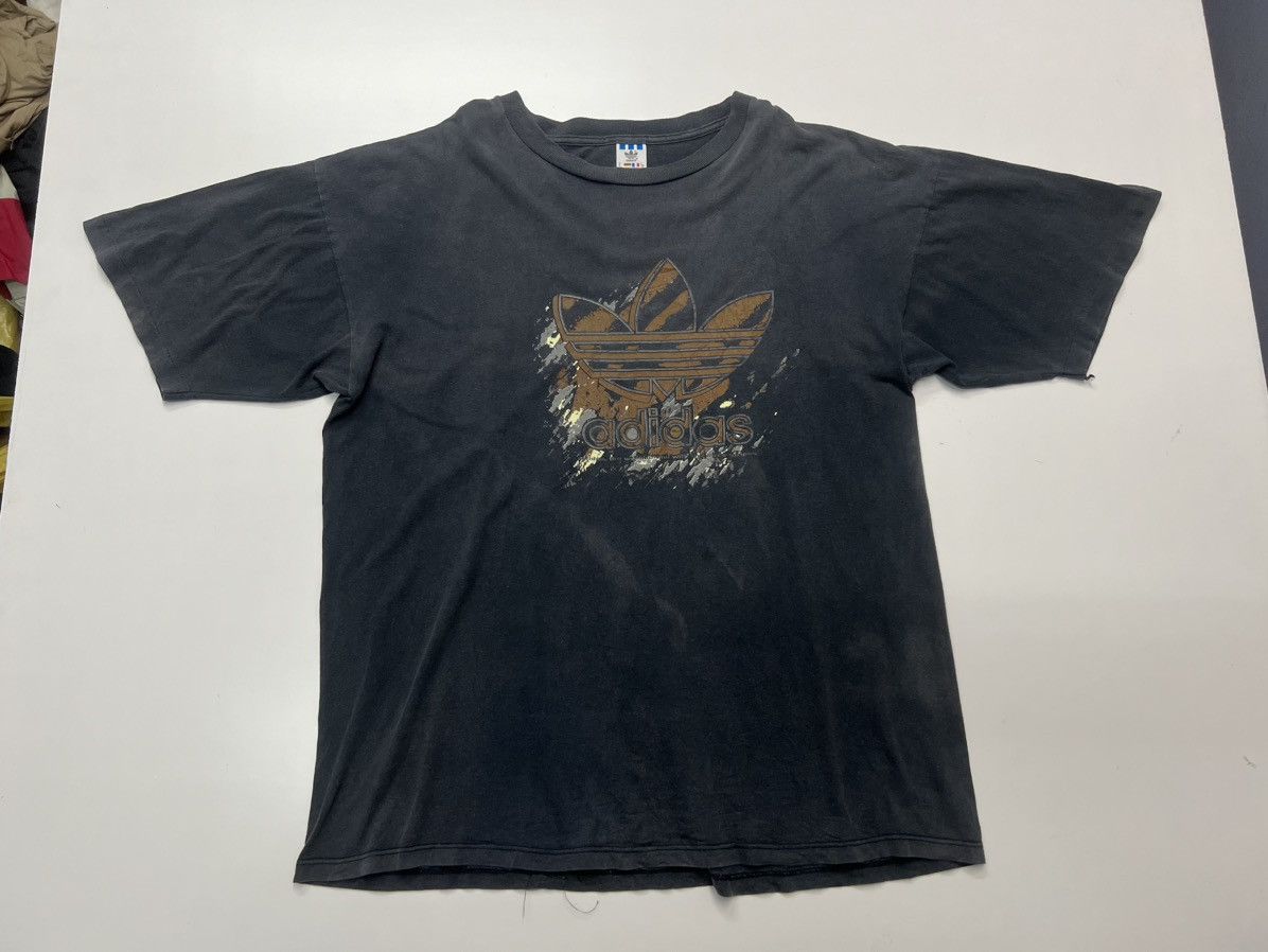 Vintage VINTAGE ADIDAS BIG LOGO TEES Size US XL / EU 56 / 4 - 1 Thumbnail