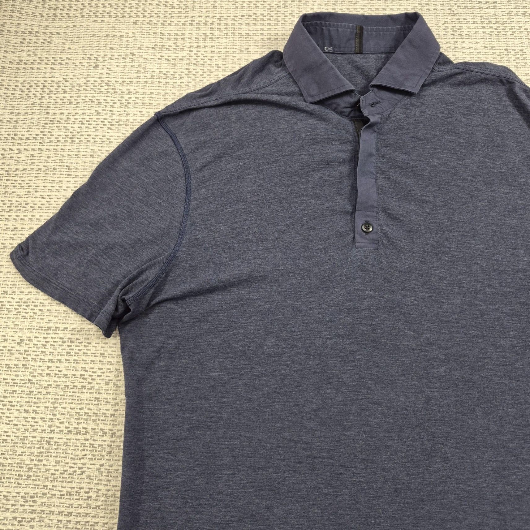 Lululemon Lululemon Polo Shirt Mens Large Blue Solid Performance Golf Tech Short Sleeve Shirt Mens Large Blue Solid Size US L / EU 52-54 / 3 - 3 Thumbnail