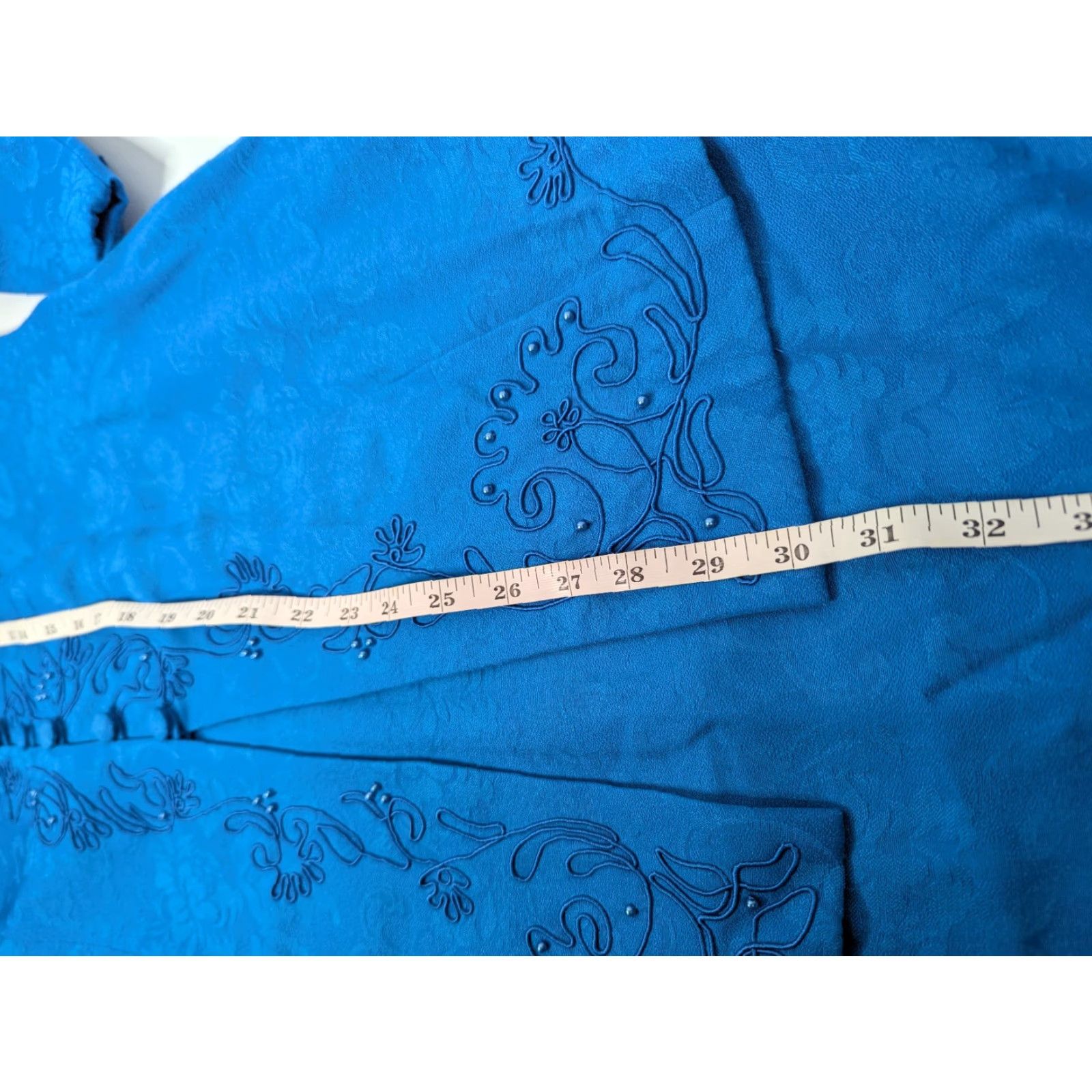 Vintage VINTAGE Karin Stevens Dress Womens 10 Midi Blue Embroidered Button Rayon Embroidered Size L / US 10 / IT 46 - 7 Thumbnail
