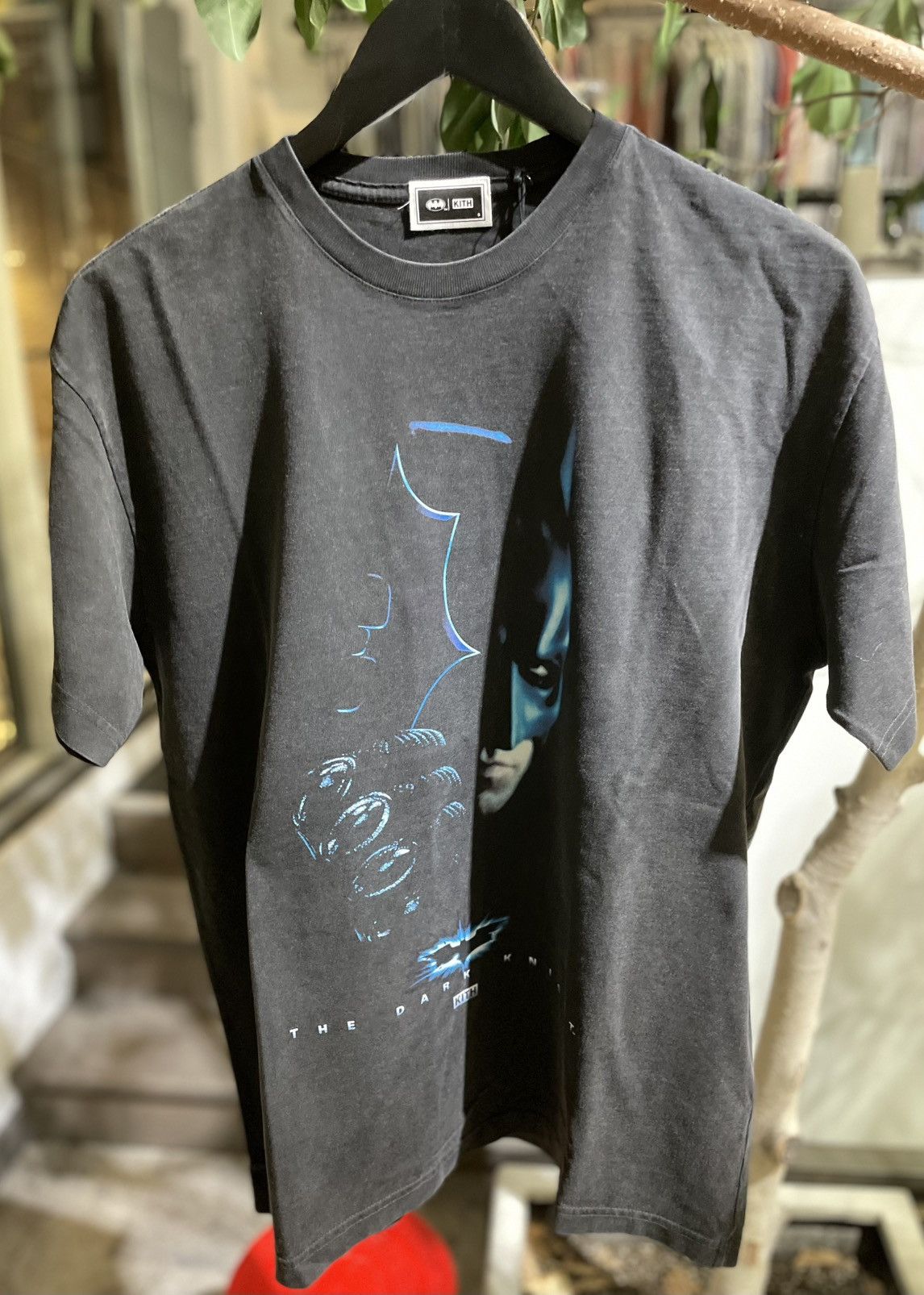 Kith Kith x Batman Dark Knight International Vintage Tee Size US S / EU 44-46 / 1 - 3 Thumbnail