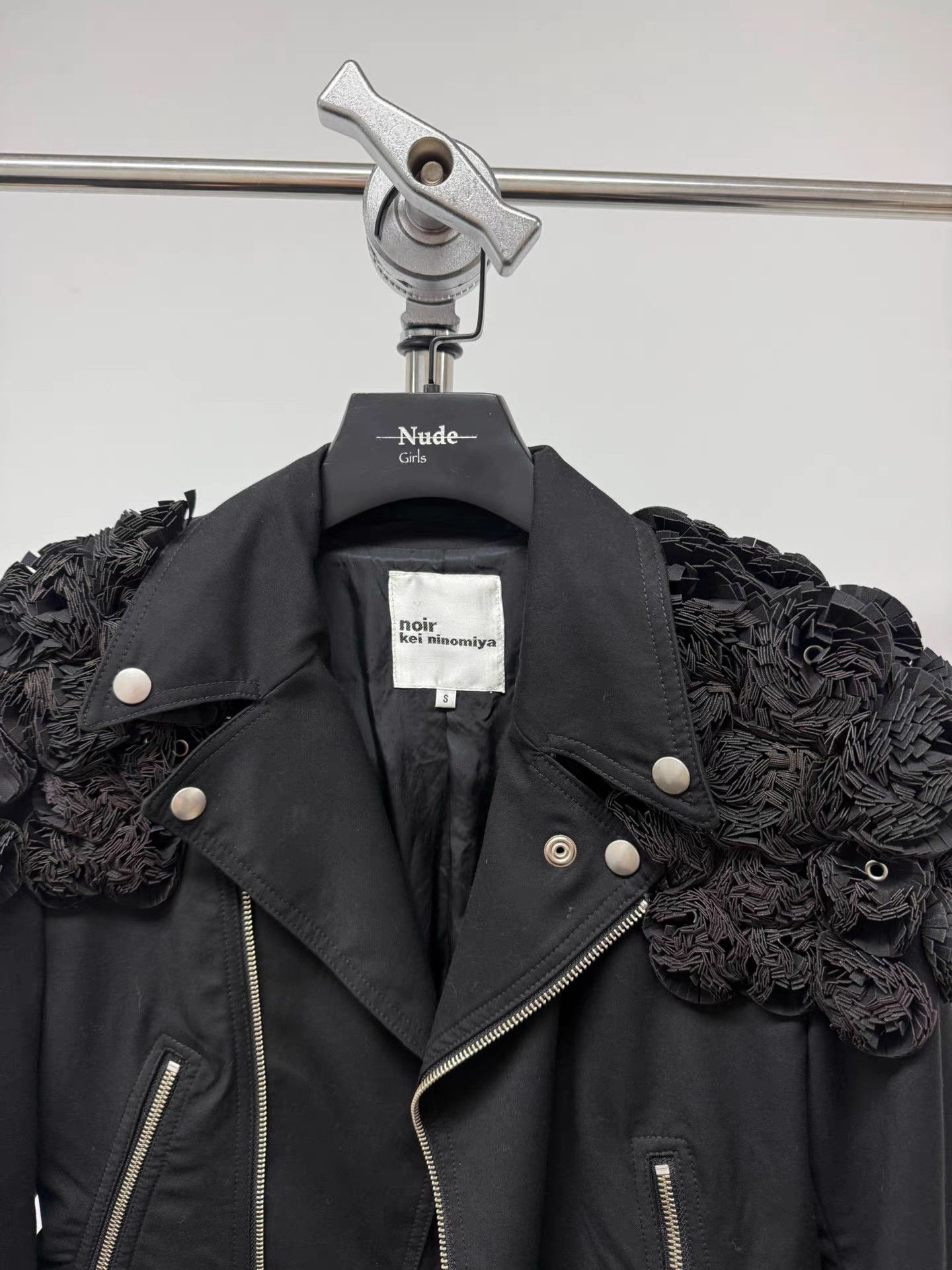Noir Kei Ninomiya Noir Kei Ninomiya Floral Studded Biker Jacket K20 Size S / US 4 / IT 40 - 4 Thumbnail