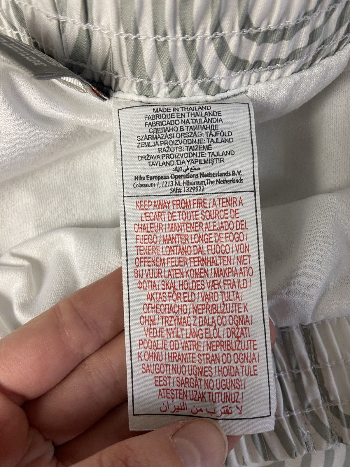 Nike Vintage Nike Graphic Swim Shorts Size US 32 / EU 48 - 6 Thumbnail