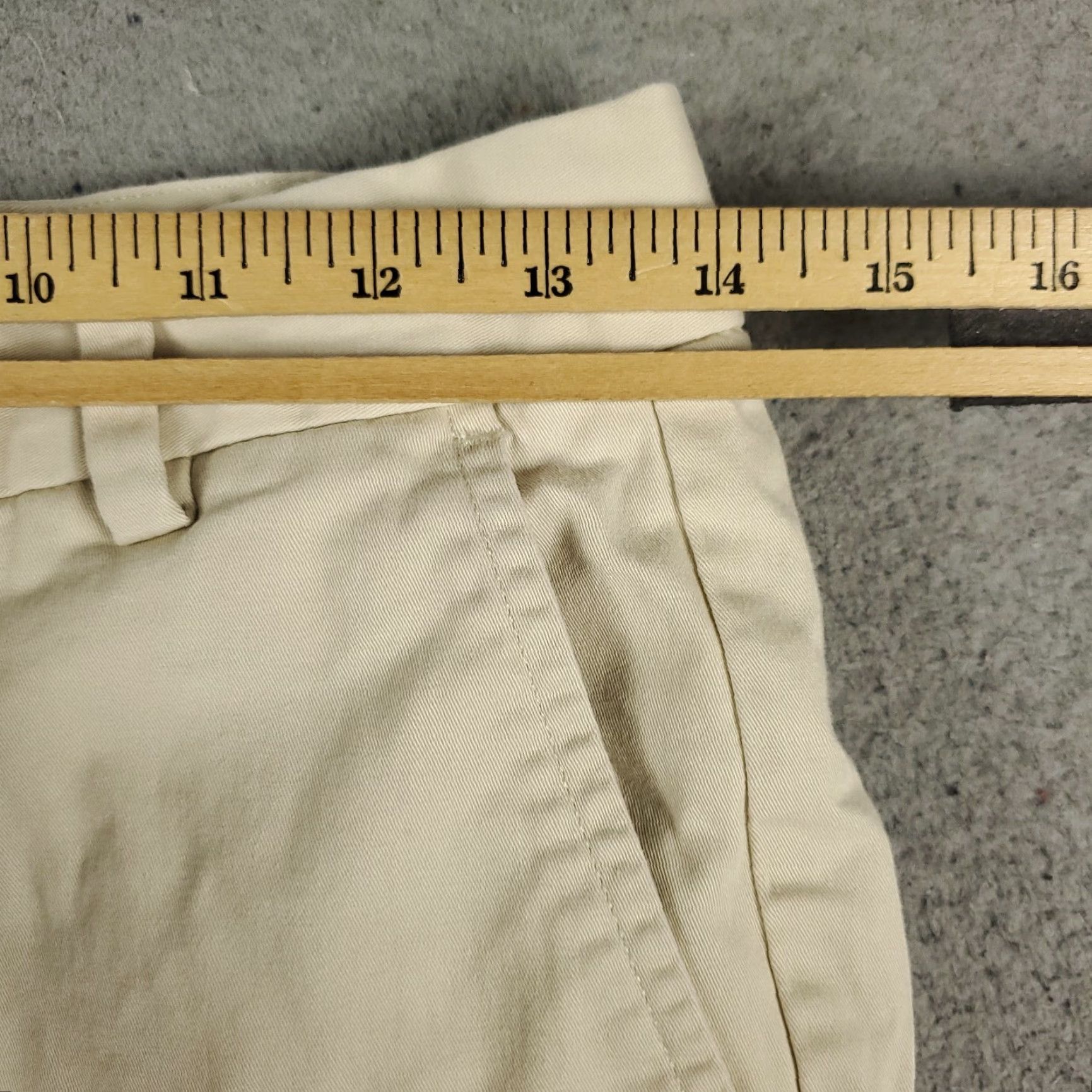 Vineyard Vines VINTAGE Vineyard Vines Shorts Mens Size 28 Flat Front Chino Beige Casual Summer Holiday Size US 28 / EU 44 - 4 Thumbnail