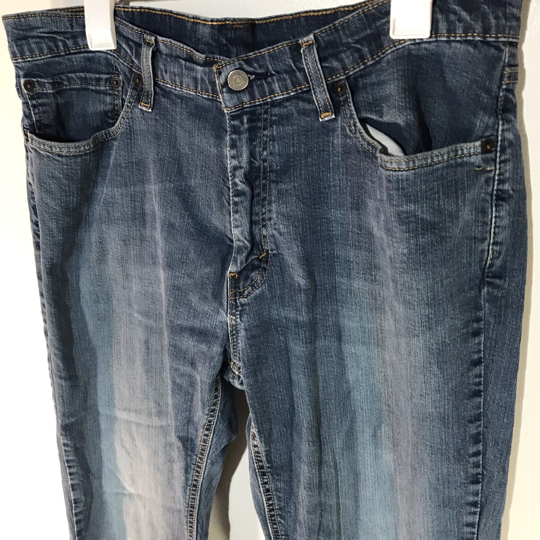 Levi's VINTAGE Levi's 541 Men's Jeans Size 36X32 Straight Fit Blue Denim 90s Logo Casual Size US 36 / EU 52 - 2 Thumbnail