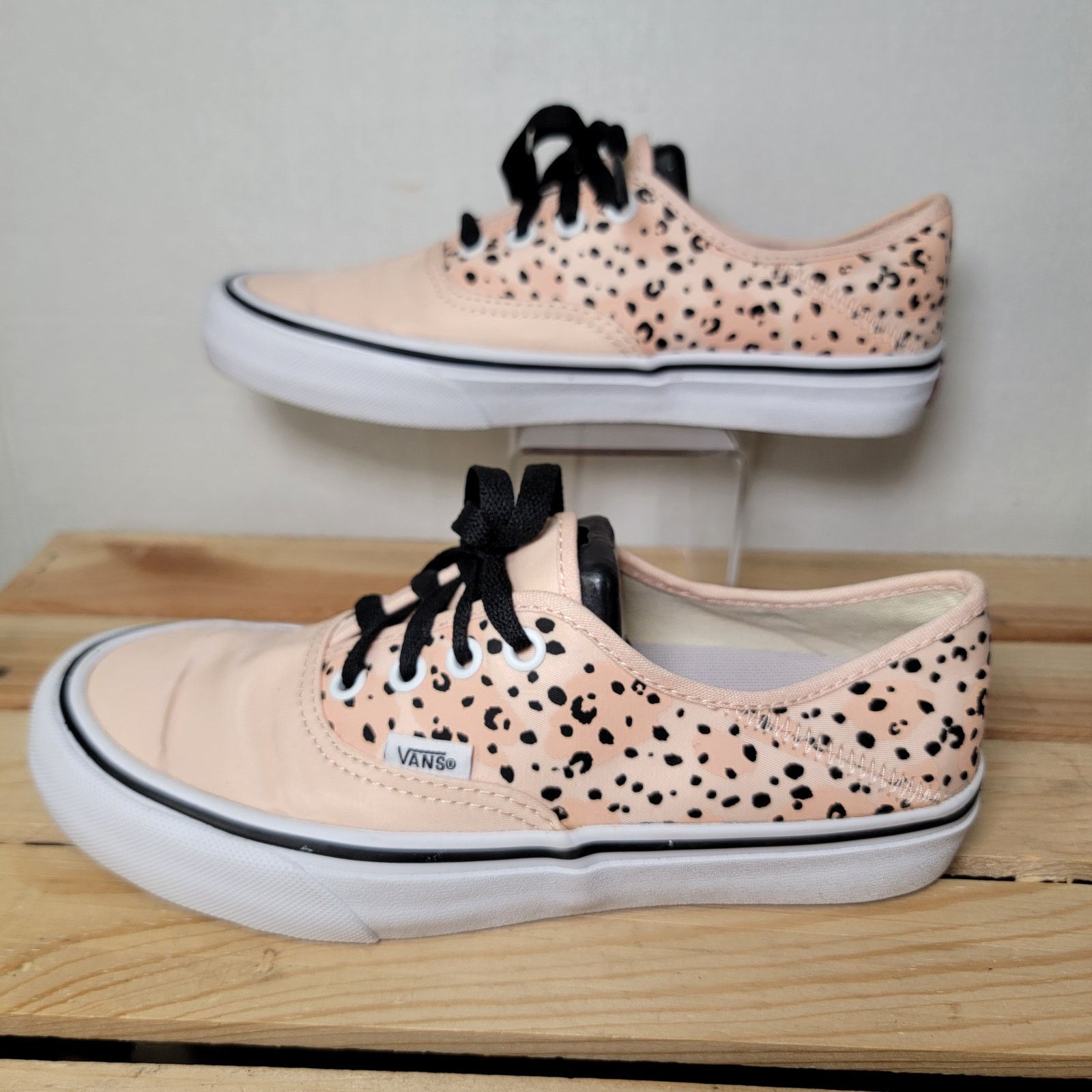 Vans VANS Sneakers X Leila Hurst Tiny Animal Print -M 5.5 / W 7 Size US 7 / IT 37 - 1 Thumbnail