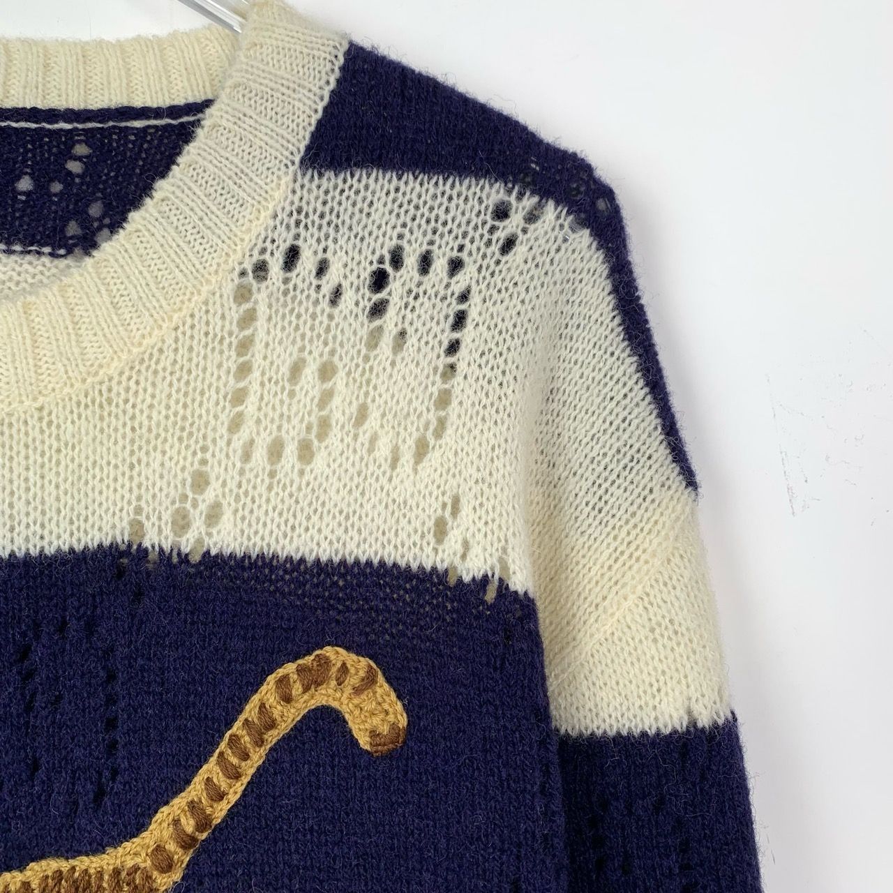Gucci Gucci Tiger Embroidered Navy & Cream Striped Knit Sweater Size XL / US 12-14 / IT 48-50 - 3 Thumbnail