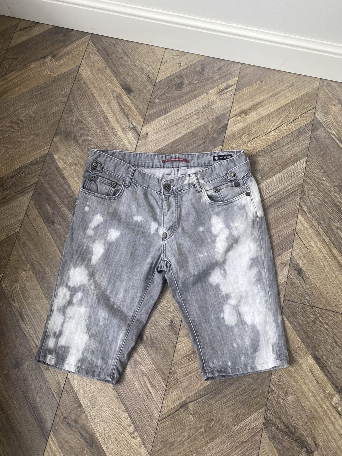 Designer × Philipp Plein × Vintage Vintage Philipp Plein Metal Logo Skull Gray Shorts Size US 34 / EU 50 - 4 Thumbnail