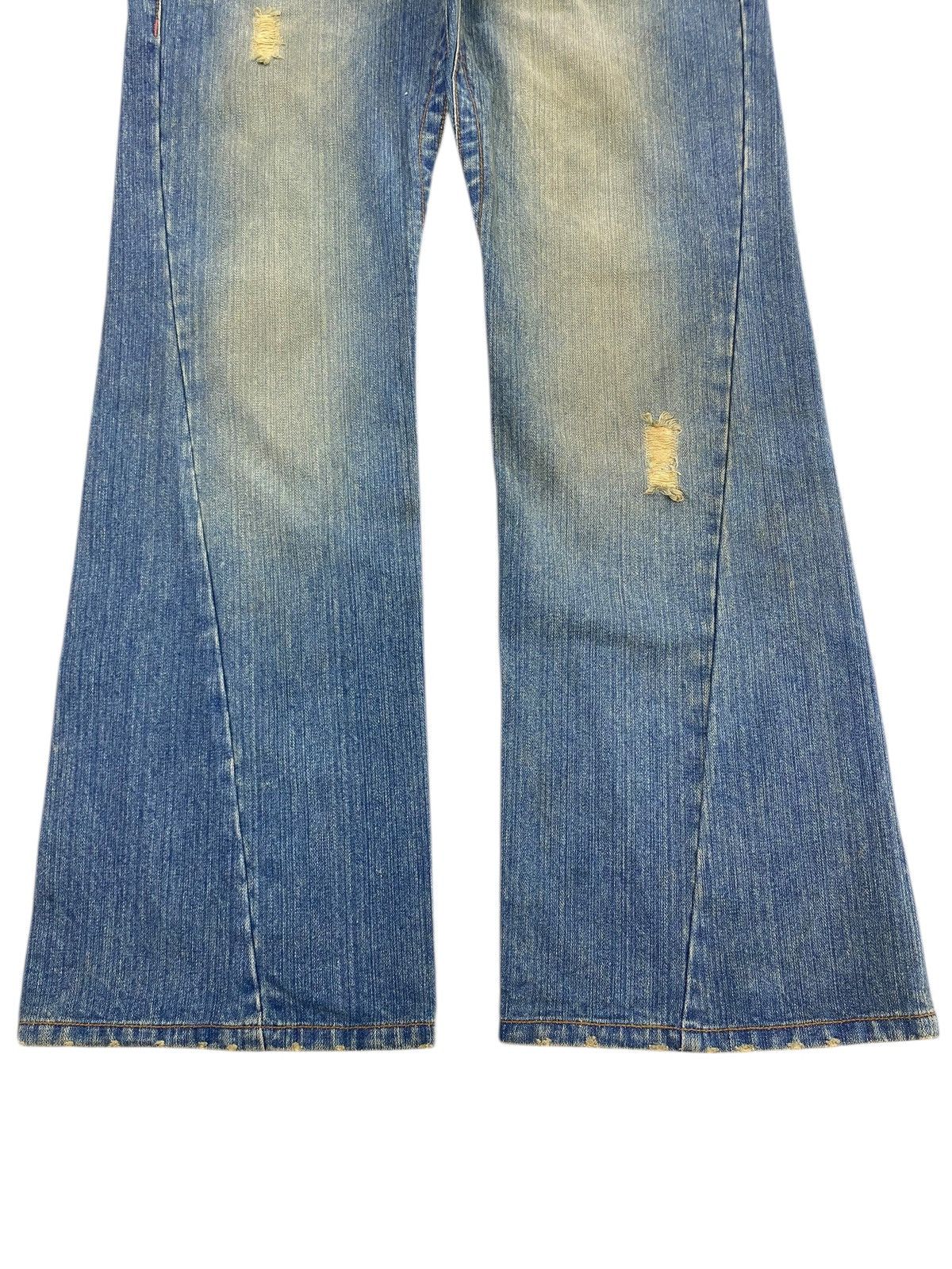Japanese Brand Japanese Brand Mud Faded Wash Style Flare Jeans Size US 32 / EU 48 - 9 Thumbnail