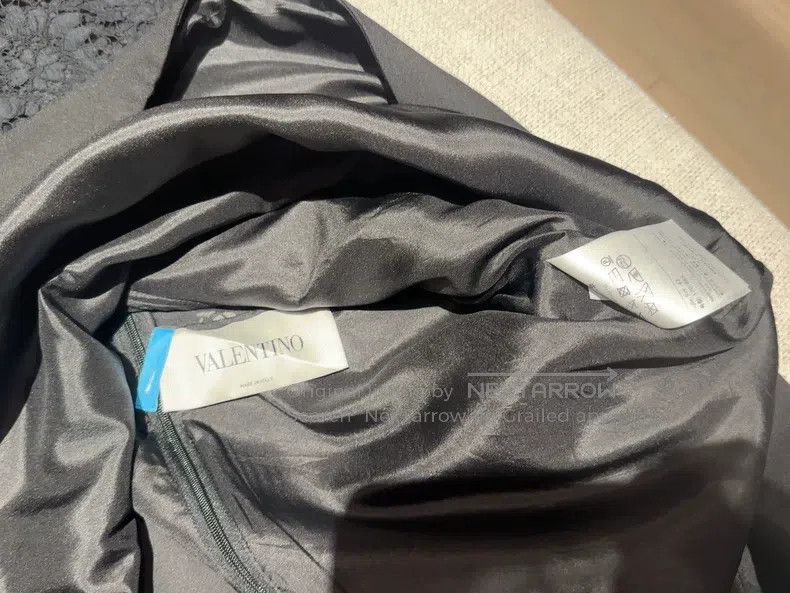 Valentino Valentino Little black dress Size M / US 6-8 / IT 42-44 - 2 Thumbnail