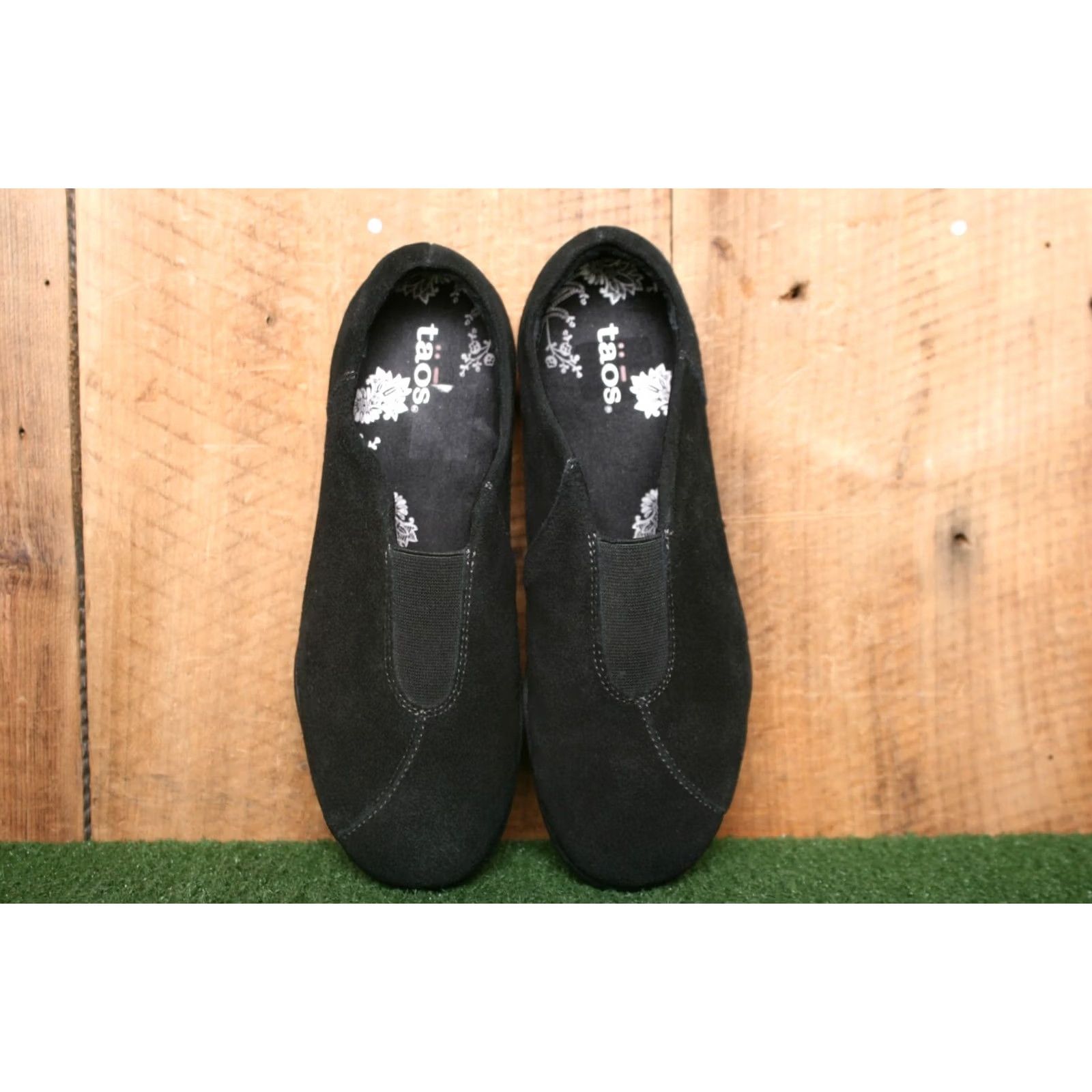 Taos TAOS Center Peace Black Suede Leather Slip-On Loafers Sz. 7M Womens Casual Flat Size US 8 / IT 38 - 4 Thumbnail