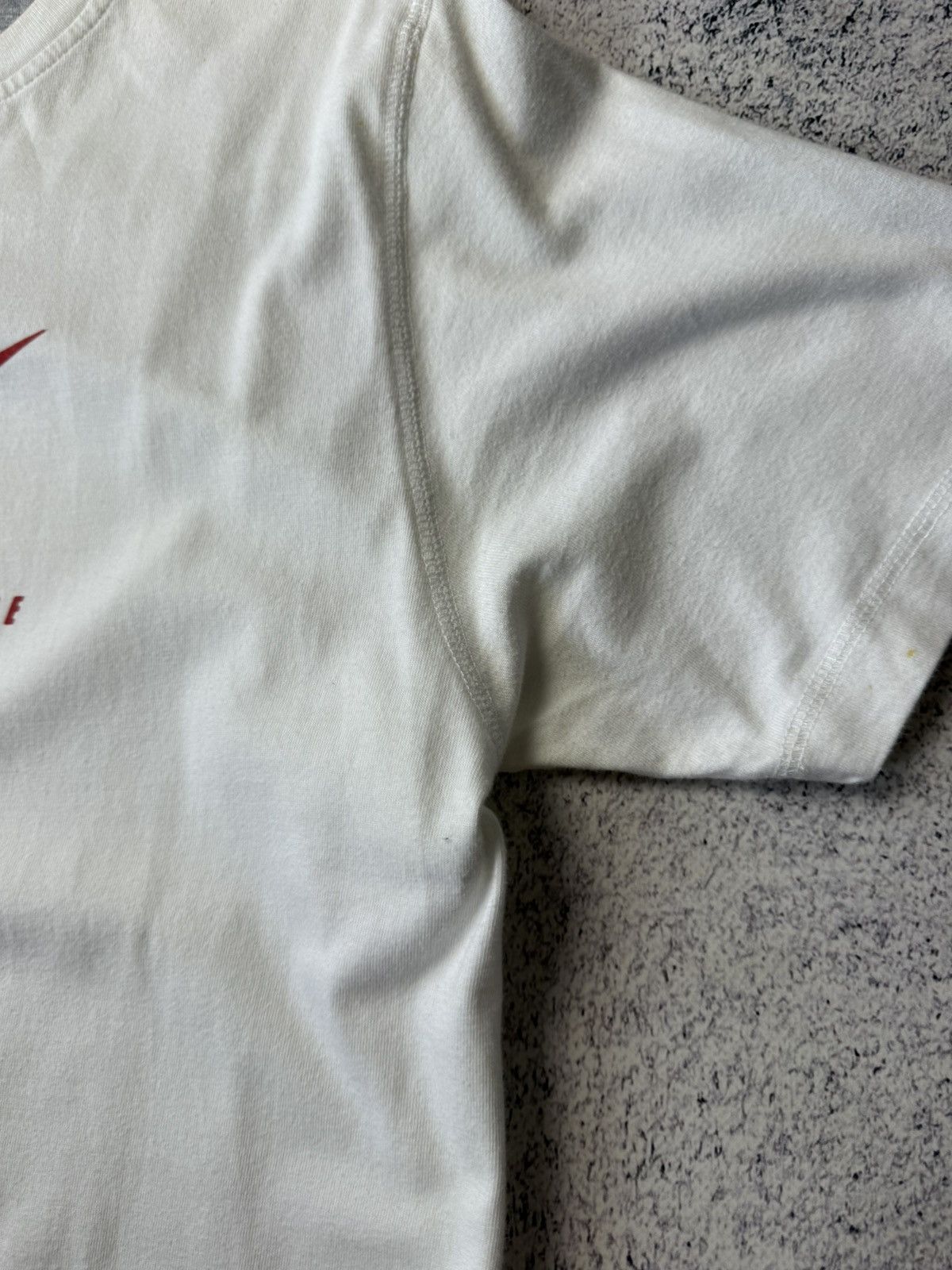Nike Nike Vintage 90s Faded Big Swoosh Center Logo Tee Shirt Size US M / EU 48-50 / 2 - 12 Thumbnail