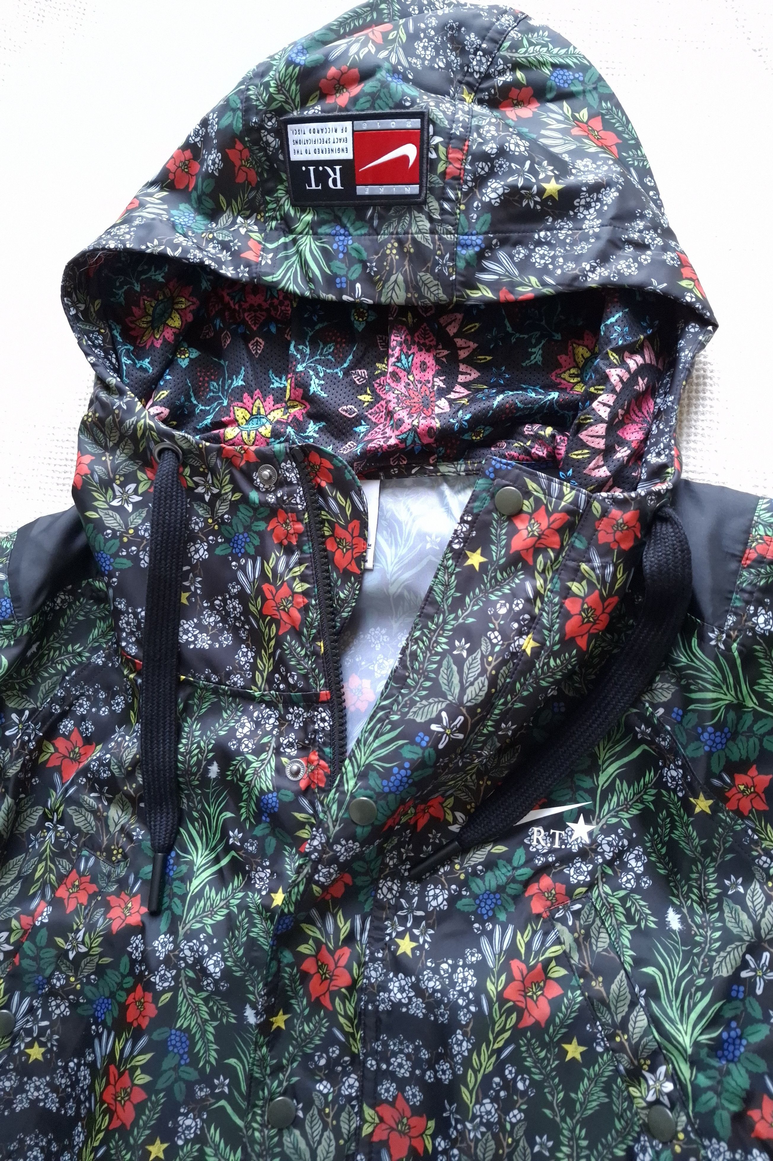 Nike × Riccardo Tisci Nike x Riccardo Tisci Floral Jacket M 827069-010 nikelab rt Size M / US 6-8 / IT 42-44 - 6 Thumbnail
