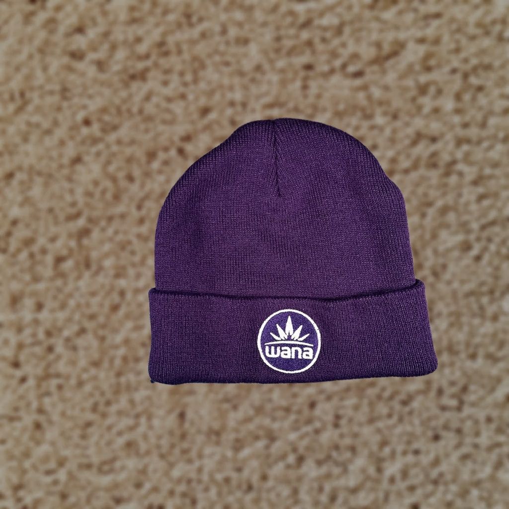 Vintage Wana Beanie Unisex One Size Purple Knit Logo Stretch Winter Casual Size ONE SIZE - 1 Thumbnail