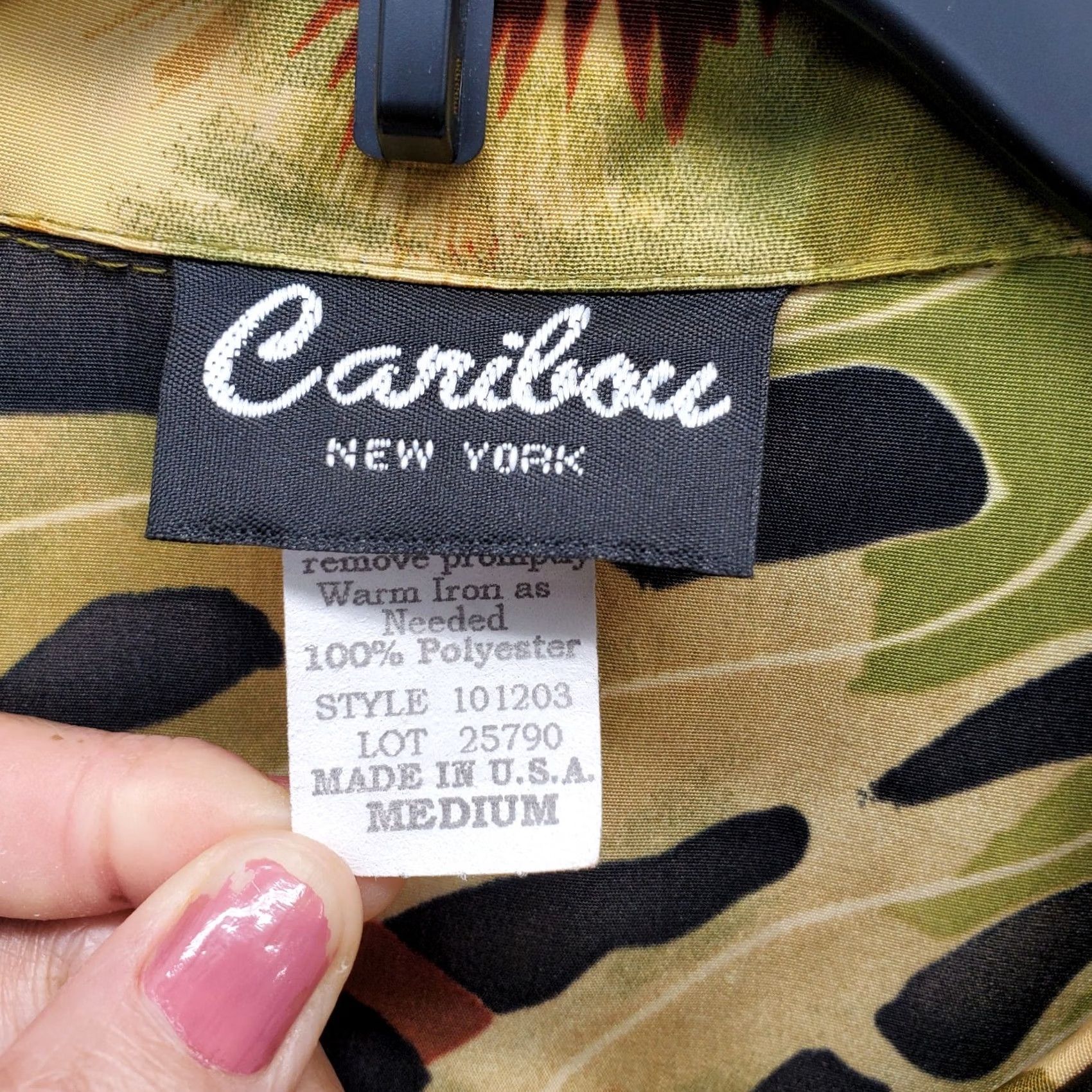 Vintage VTG Caribou Hawaiian Shirt Mens M Multi Tropical Print Collar Button-Up EUC Size US M / EU 48-50 / 2 - 5 Thumbnail