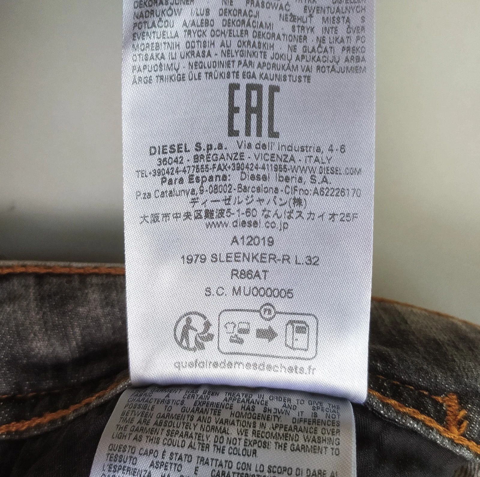 Diesel Diesel 1979 SLEENKER-R L.32 MENS JEANS SLTP/9751 Size US 31 - 9 Thumbnail
